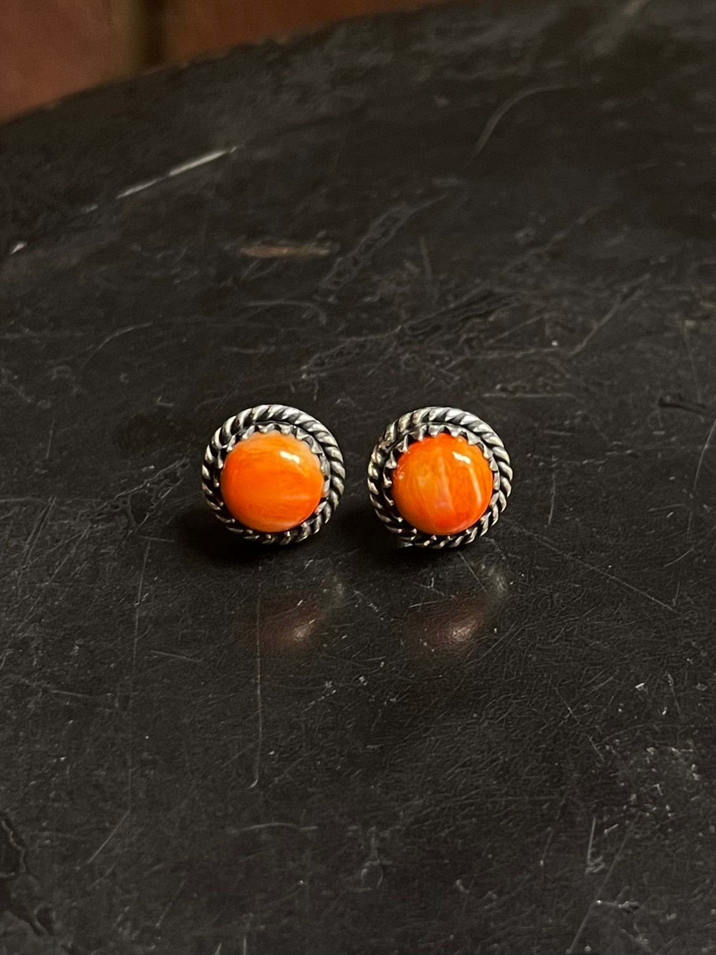 Spiny Oyster Stud Earrings | 925 Sterling Silver E805
