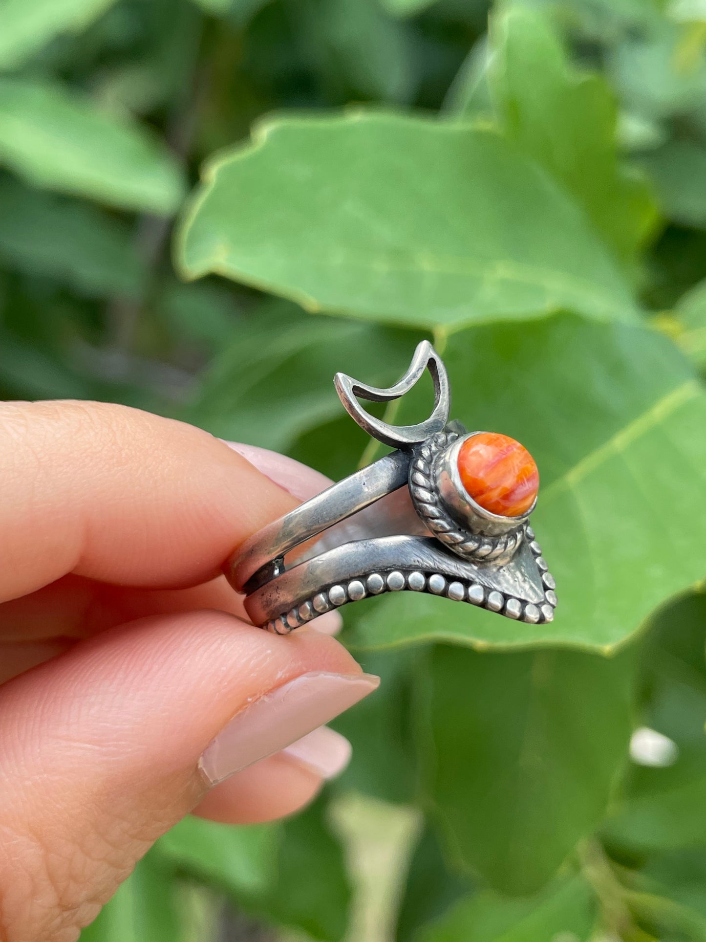 Spiny Oyster Crescent Moon Ring Size 7.5 | 925 Sterling Silver D170