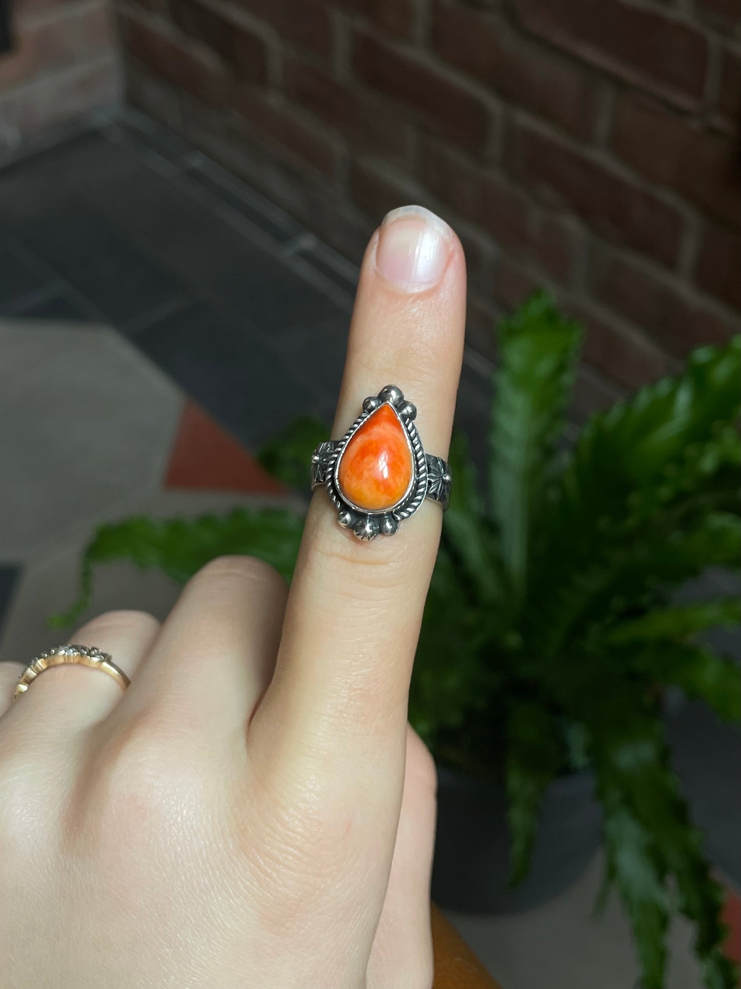 Spiny Oyster Tear Drop Ring | 925 Sterling Silver Size 9 E443