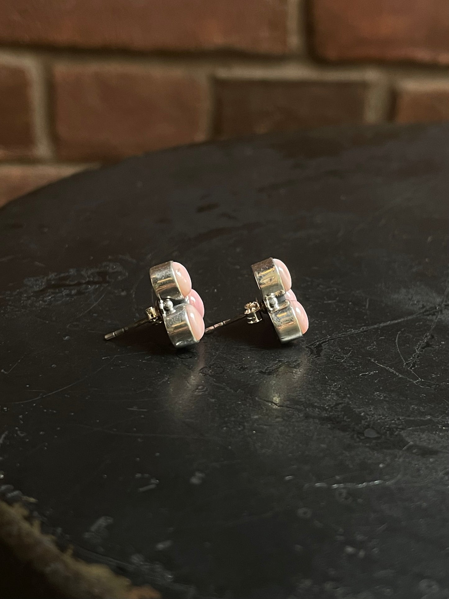 Pink Conch Cluster Stud Earrings | 925 Sterling Silver E780