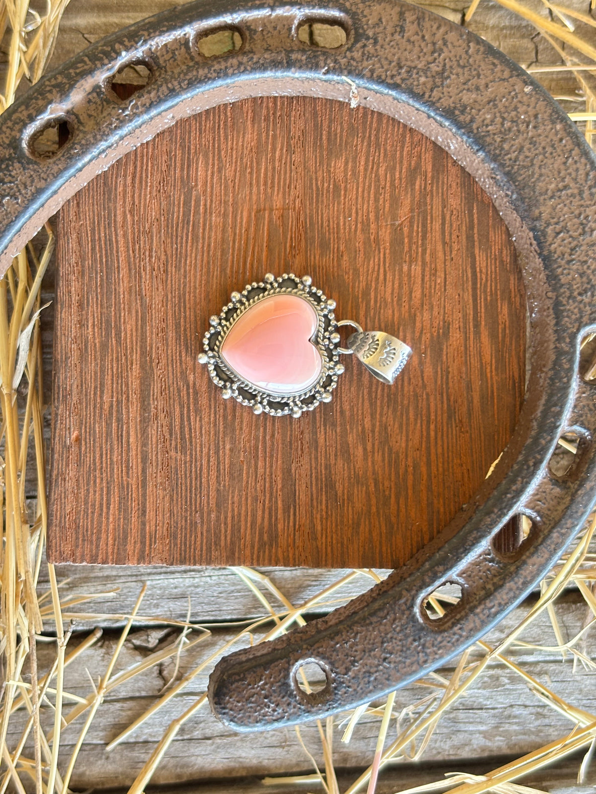 Pink Conch Heart Pendant | 925 Sterling Silver Z28