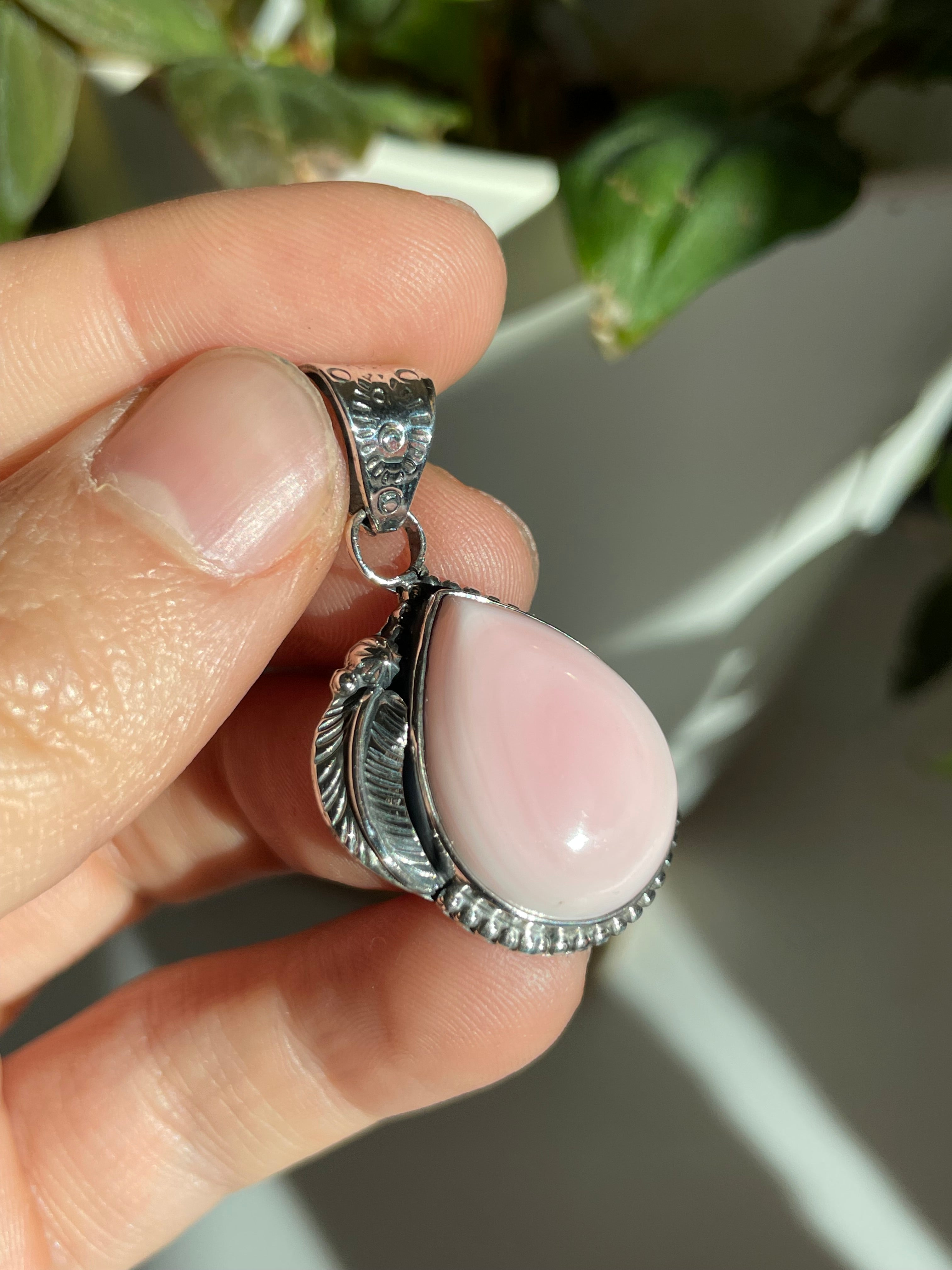 Pink Conch Teardrop Pendant | Sterling Silver 925 B802