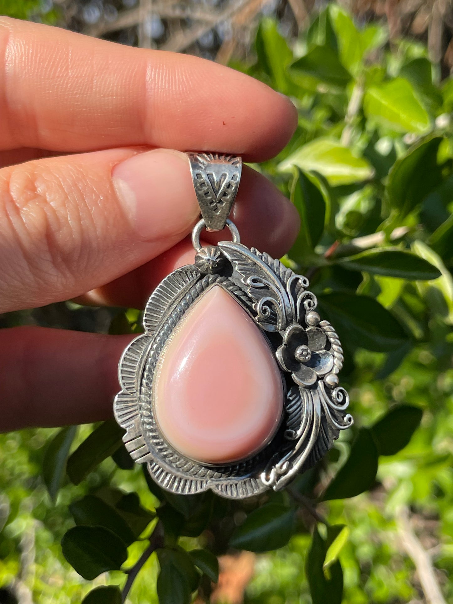 Pink Conch Teardrop Pendant | Sterling Silver 925 B695