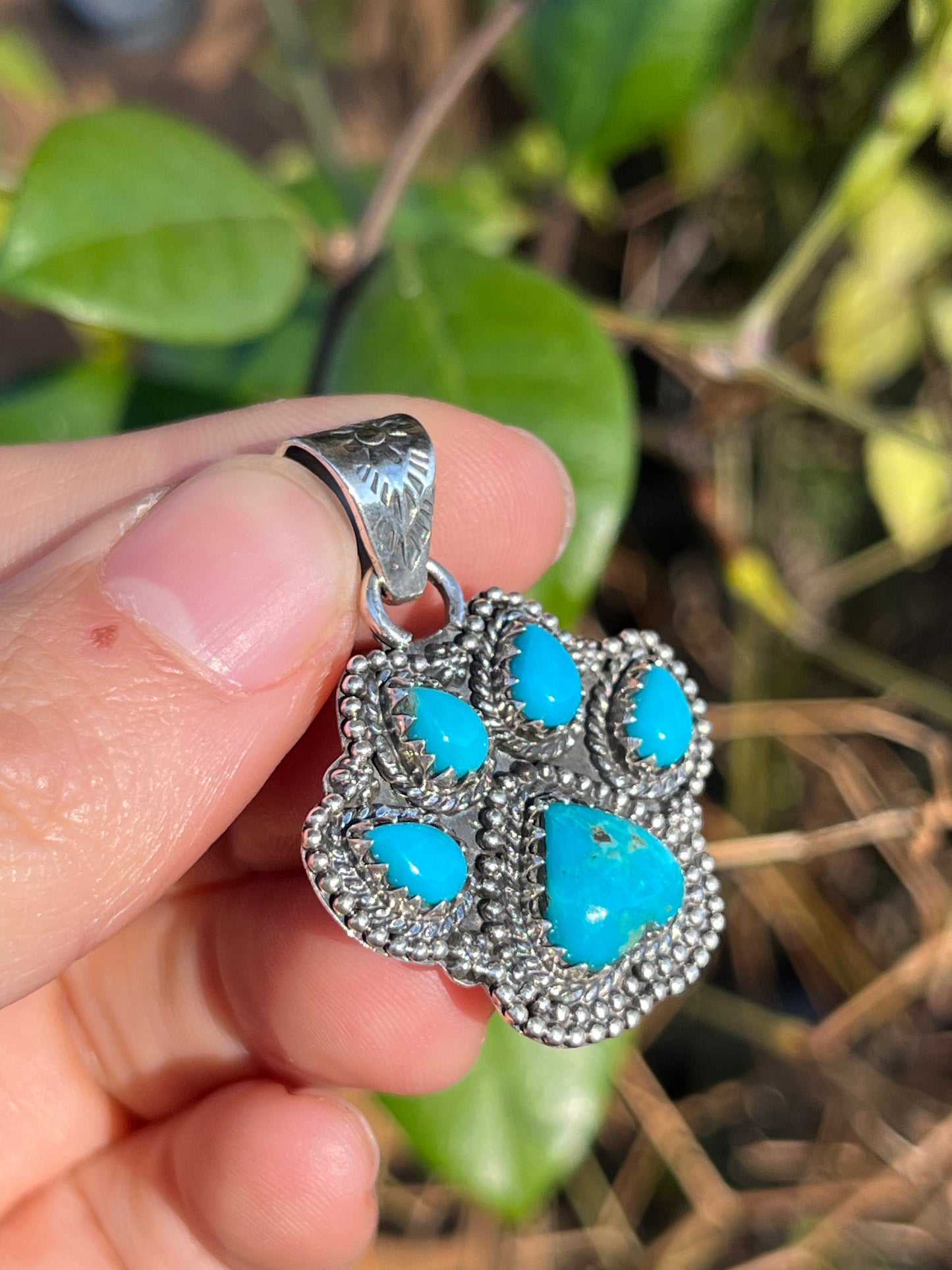 Kingman Turquoise Paw Pendant | 925 Sterling Silver B909