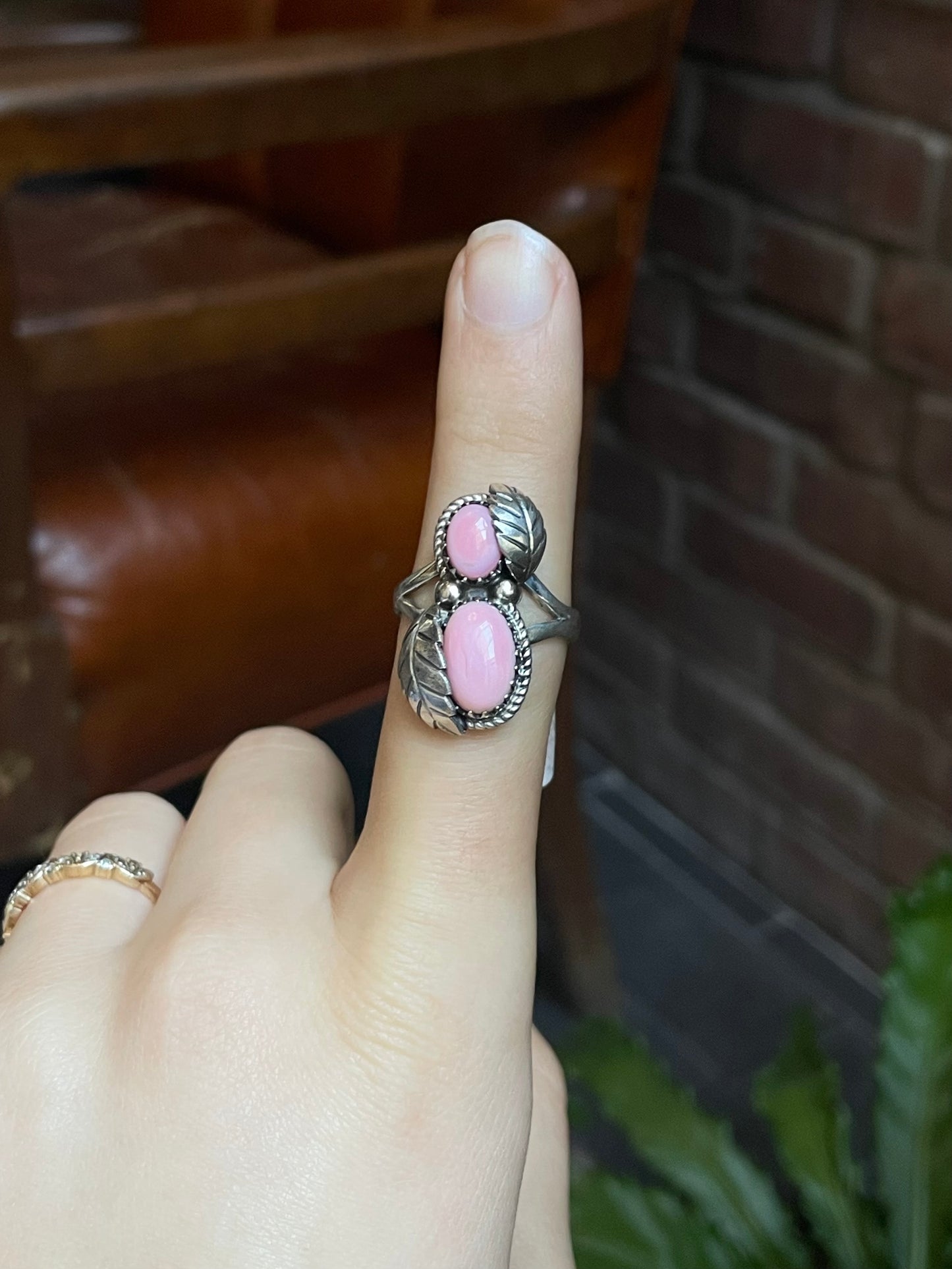 Dual Leaf Pink Conch Ring | Sterling Silver | Size 9 | A242