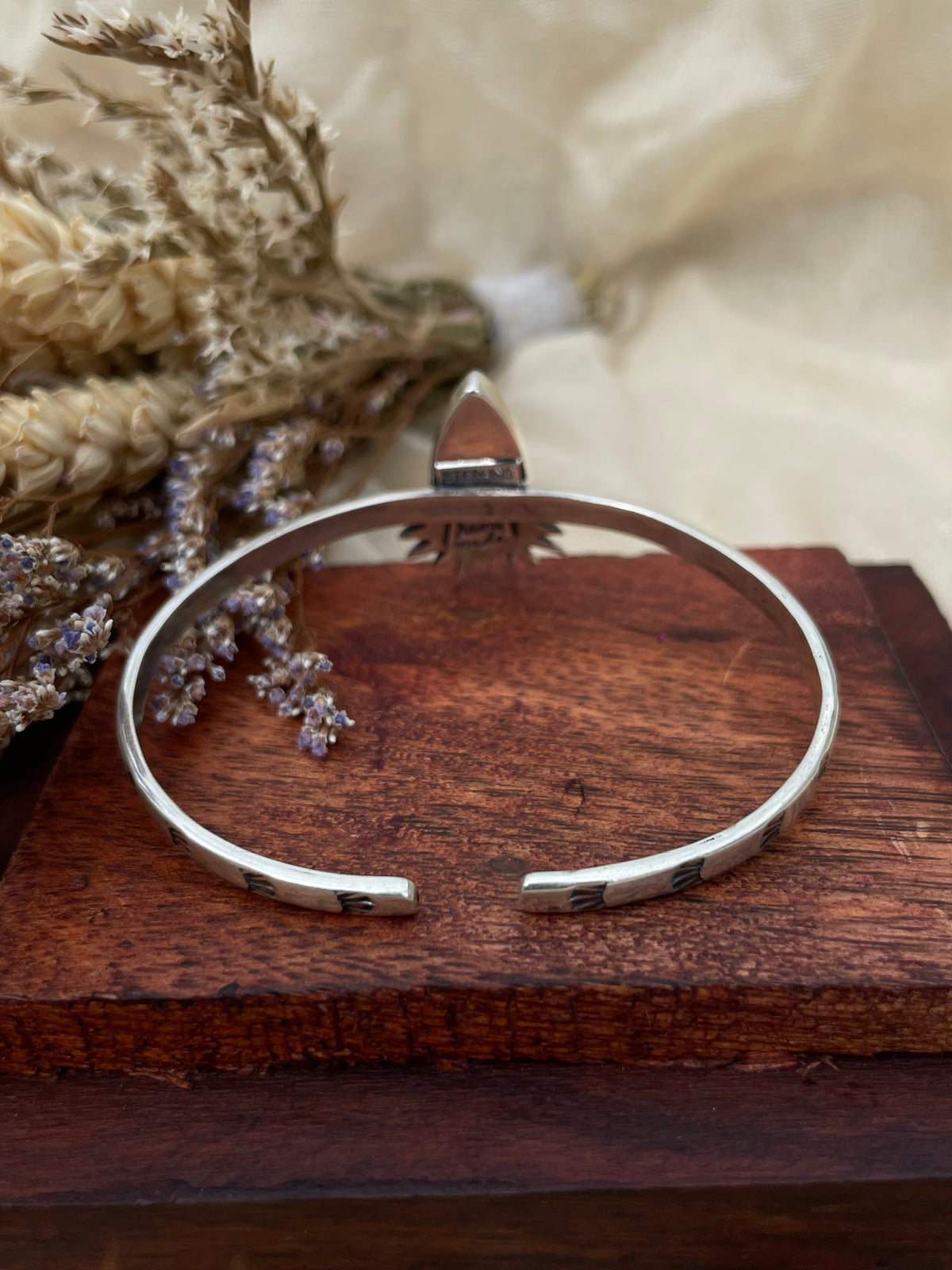 Spiny Oyster Teardrop Cuff Bracelet | 925 Sterling Silver D284