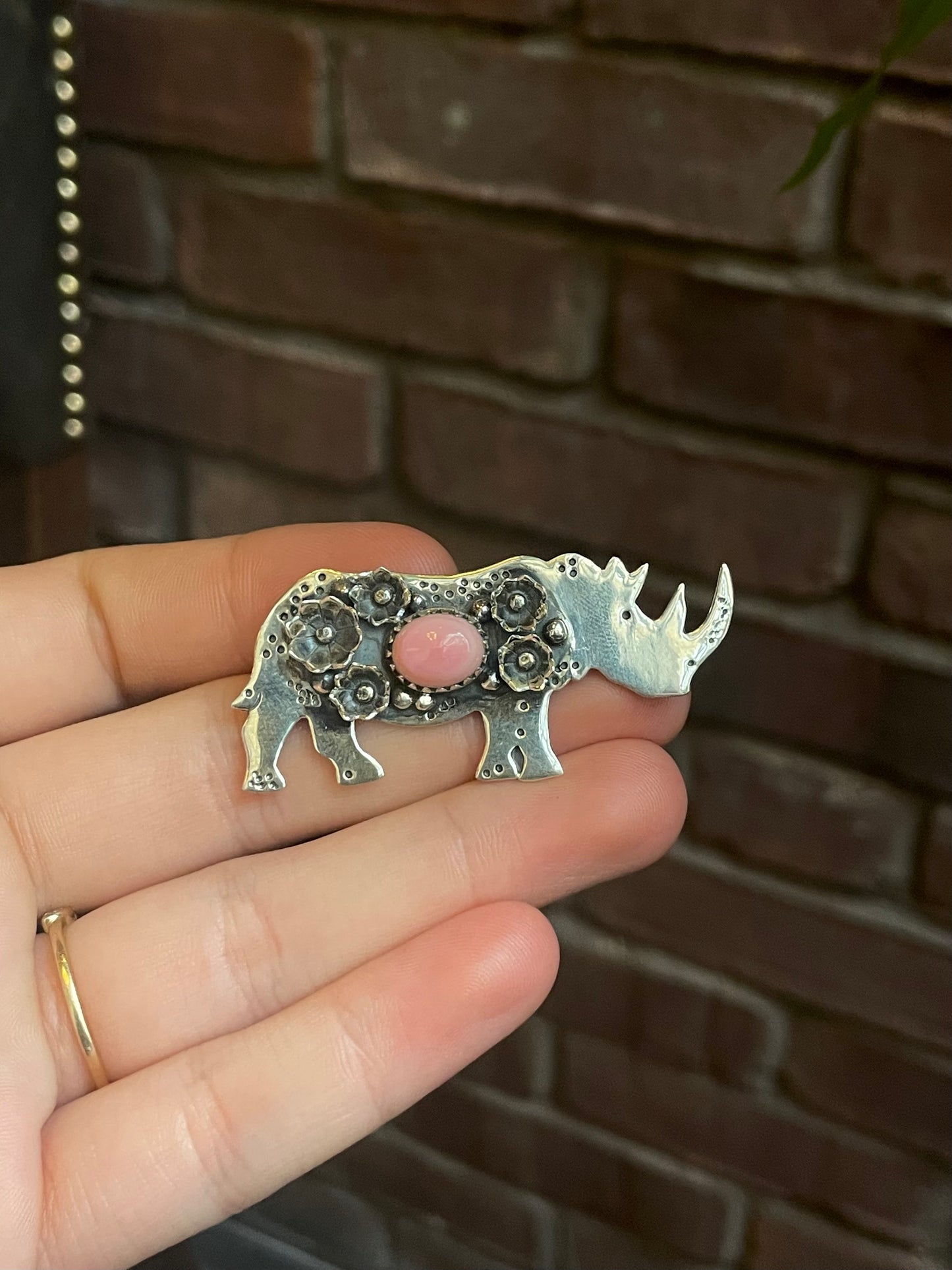 Pink Conch Rhino Pendant | 925 Sterling Silver C525