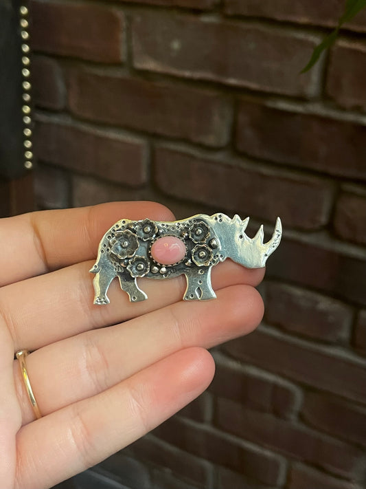 Pink Conch Rhino Pendant | 925 Sterling Silver C525