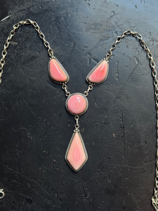 Pink Conch Kite Necklace | Sterling Silver | 3.2 in | A974