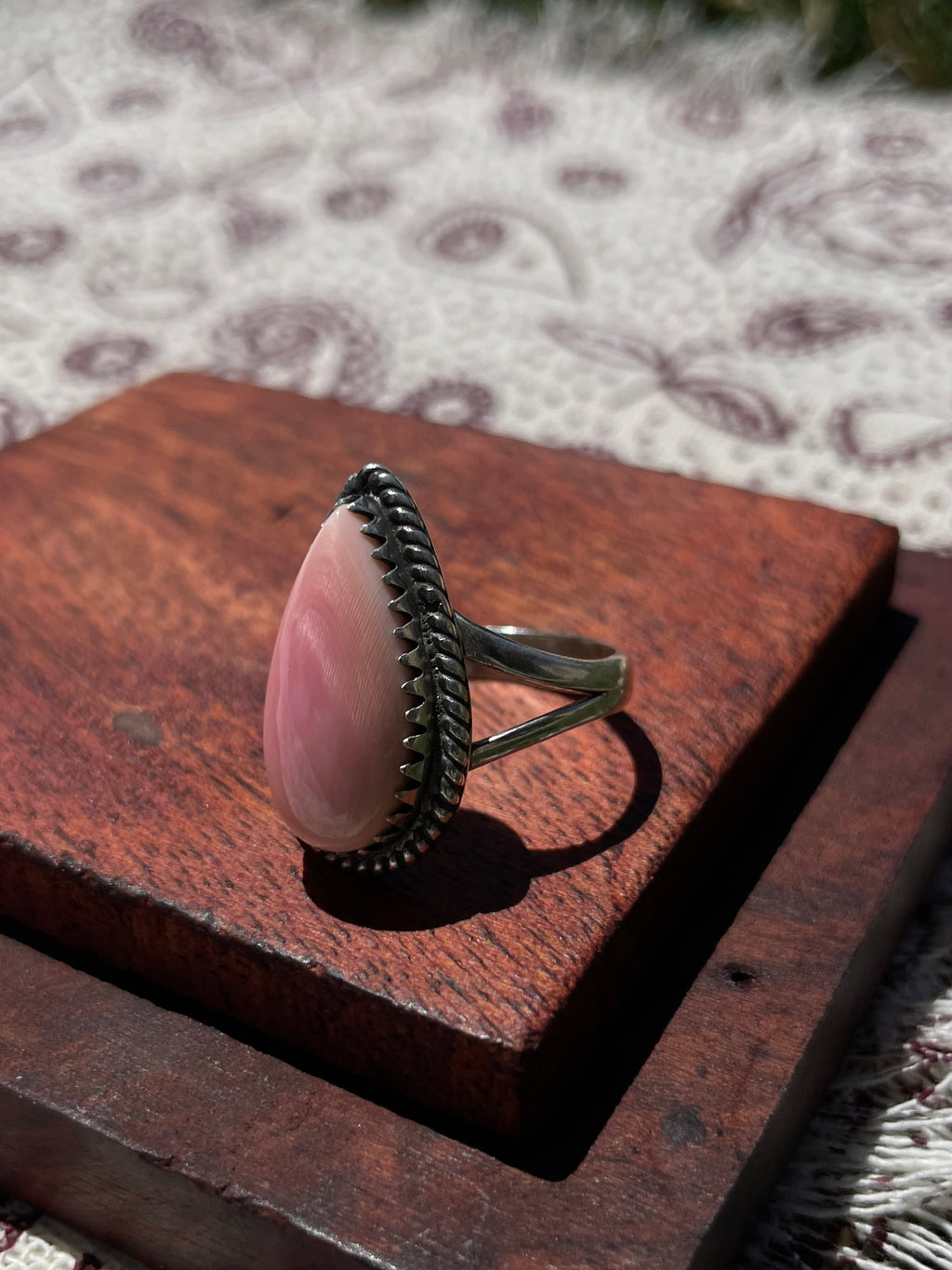 Pink Conch Teardrop Ring | 925 Sterling Silver Size 9 D303