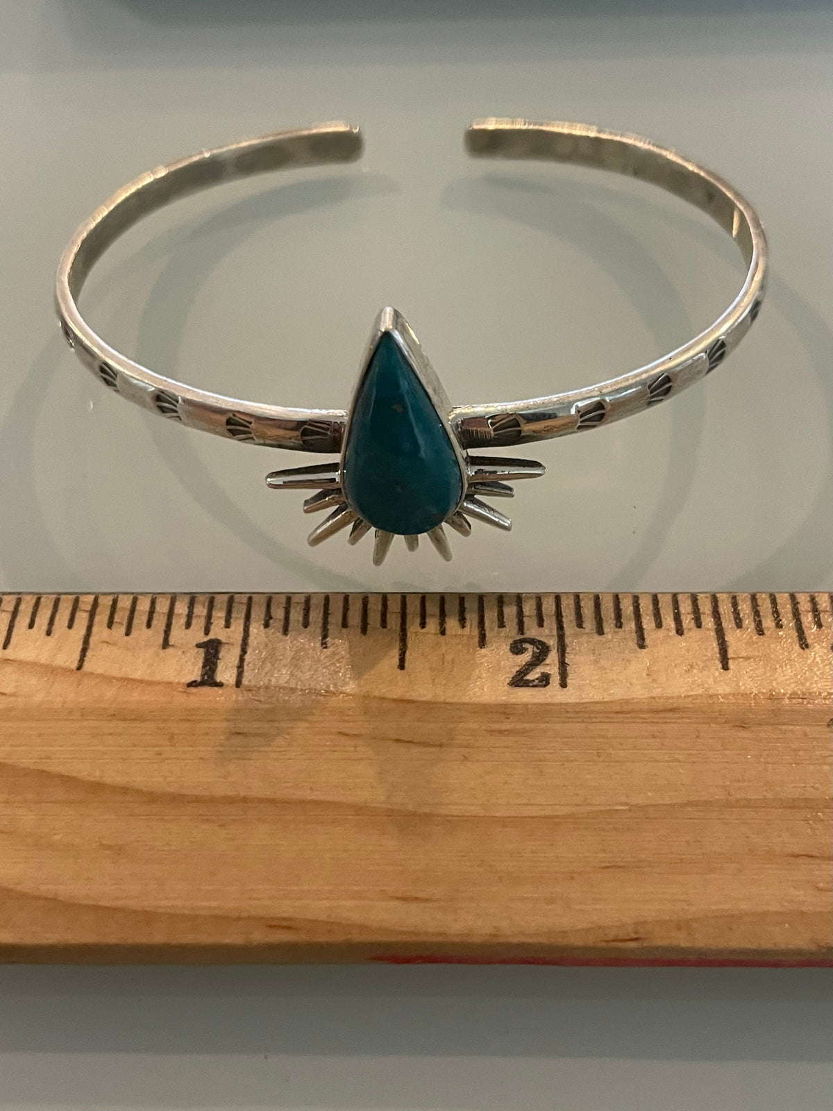 Turquoise Teardrop Sunburst Cuff Bracelet | 925 Sterling Silver G737