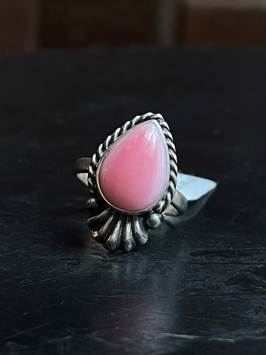 Pink Conch Teardrop Ring | Sterling Silver | Size 7 | A740