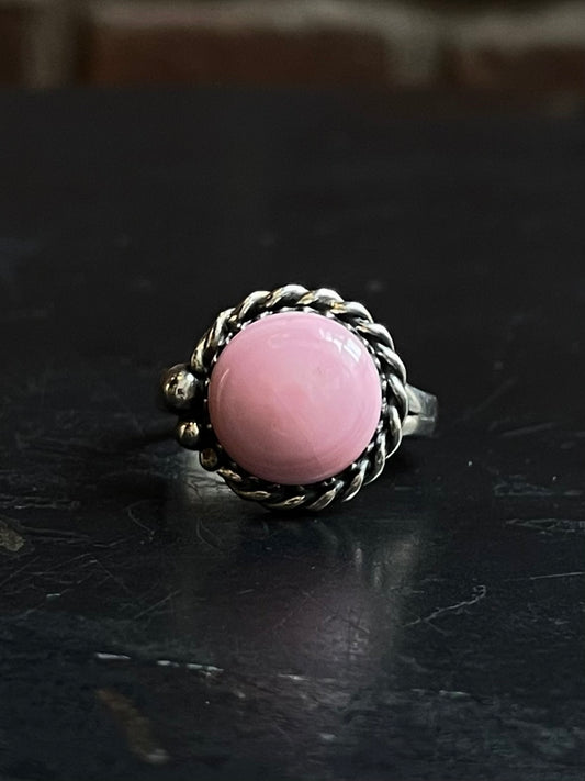 Pink Conch Rope Ring | 925 Sterling Silver Size 9 E452