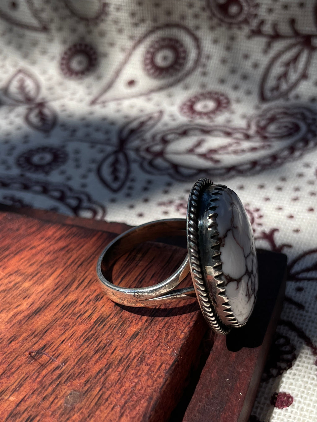 Wild Horse Oval Ring Size 9 | 925 Sterling Silver D313