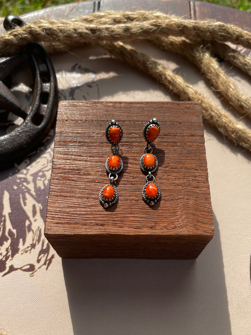 Spiny Oyster Triple Drop Stud Earrings | 925 Sterling Silver G719