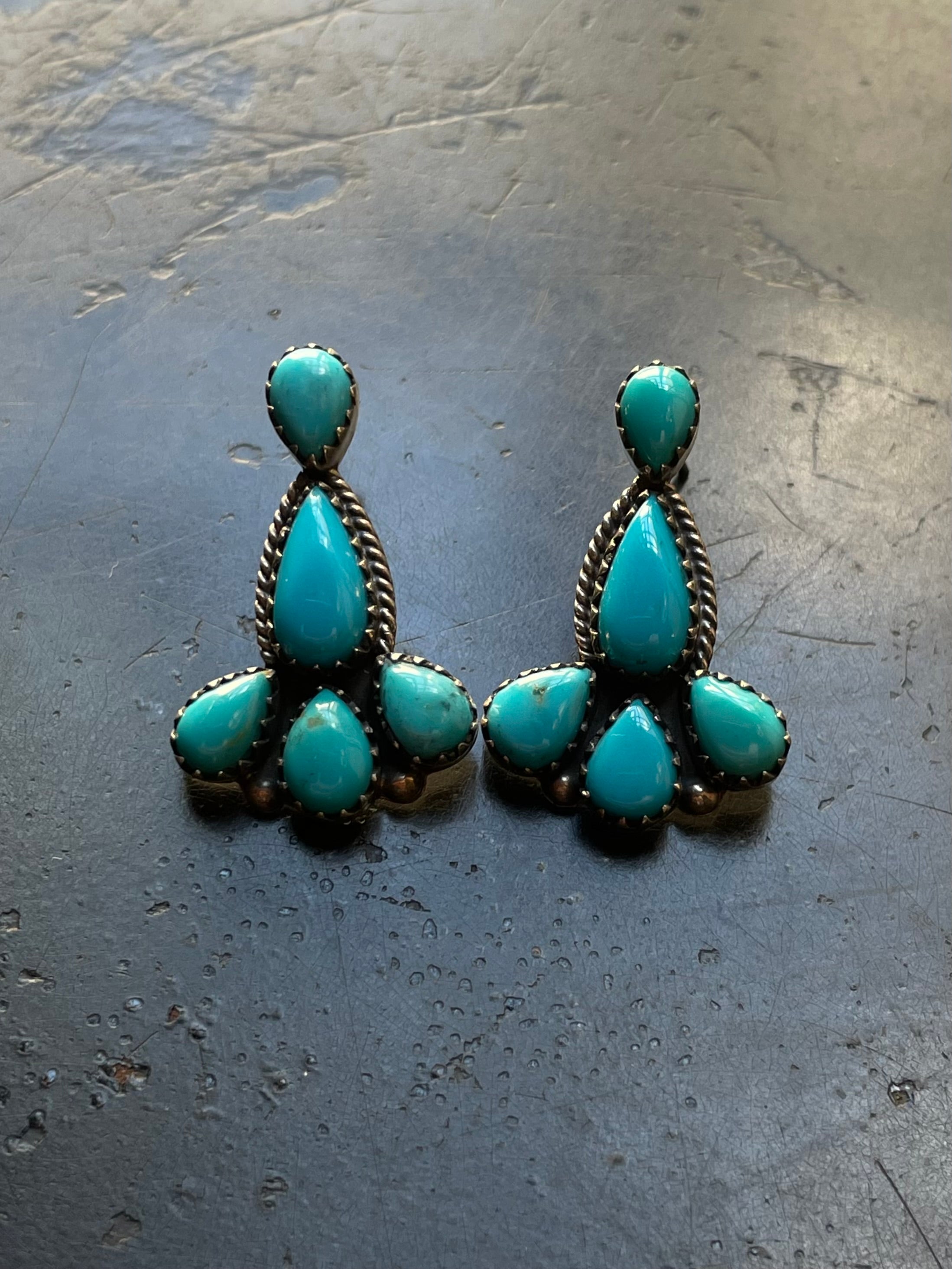 Kingman Turquoise Stud Earrings | 925 Sterling Silver G630