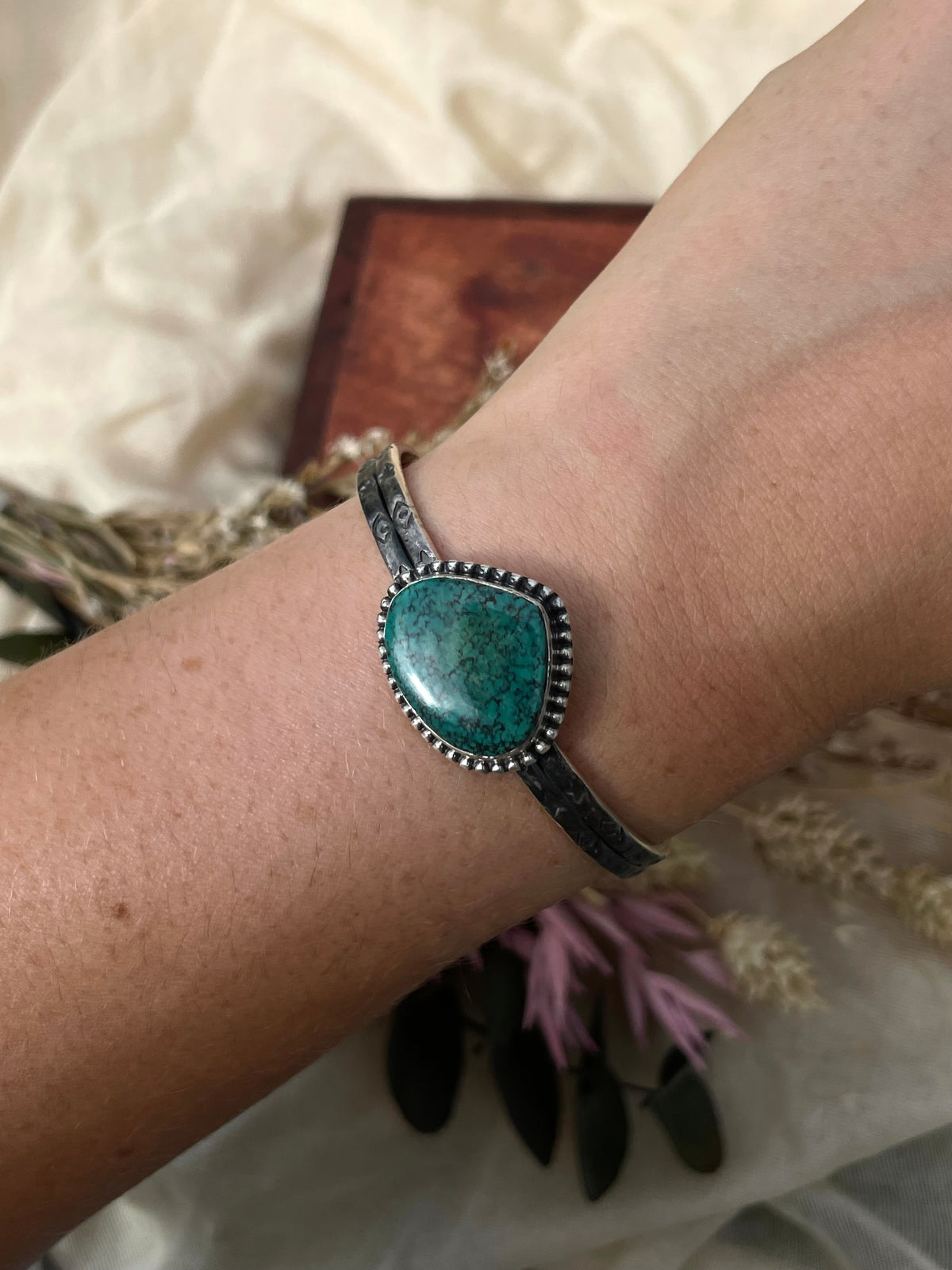 Turquoise Teardrop Cuff Bracelet | 925 Sterling Silver D279