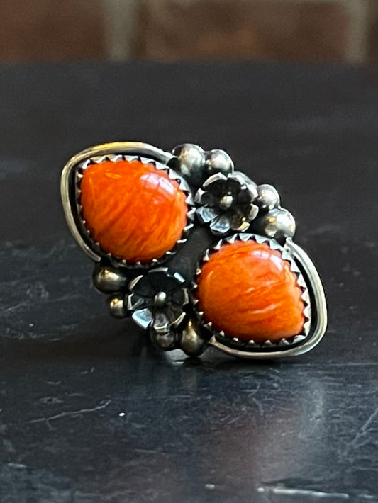 Spiny Oyster Floral Ring Size 6 | Sterling Silver E844