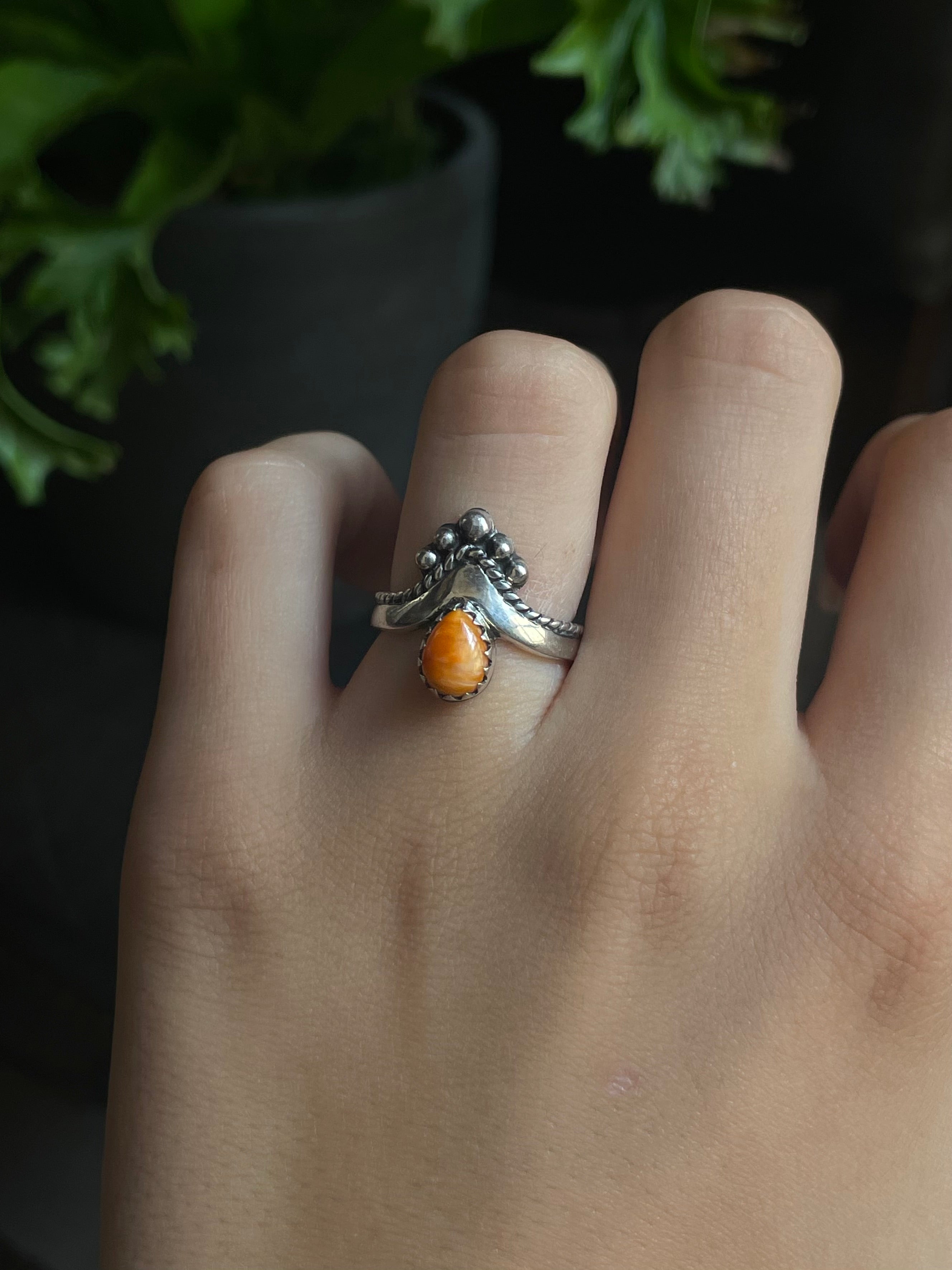 Spiny Oyster Ring Size 7 | 925 Sterling Silver G553