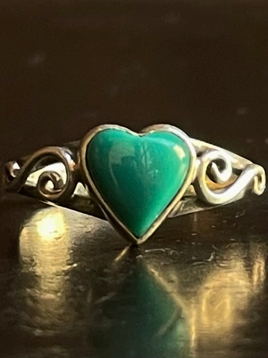 Kingman Turquoise Heart Ring | Sterling Silver | Size 6.75 G348
