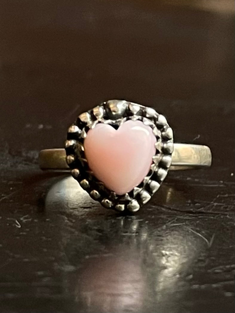 Pink Conch Heart Ring Size 7.5 | 925 Sterling Silver G162