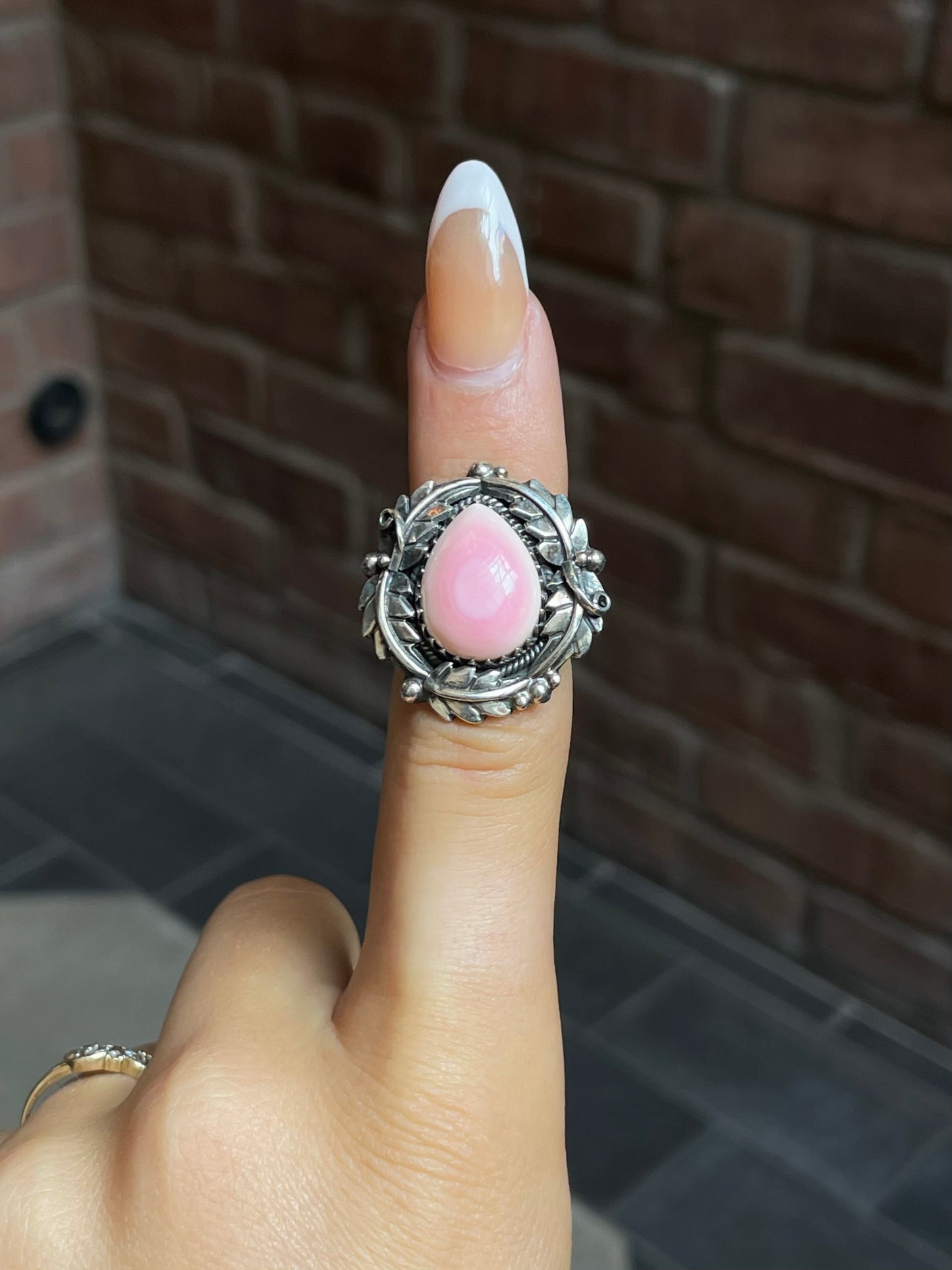 Pink Conch Tear Drop Ring Size 6 | Sterling Silver E903