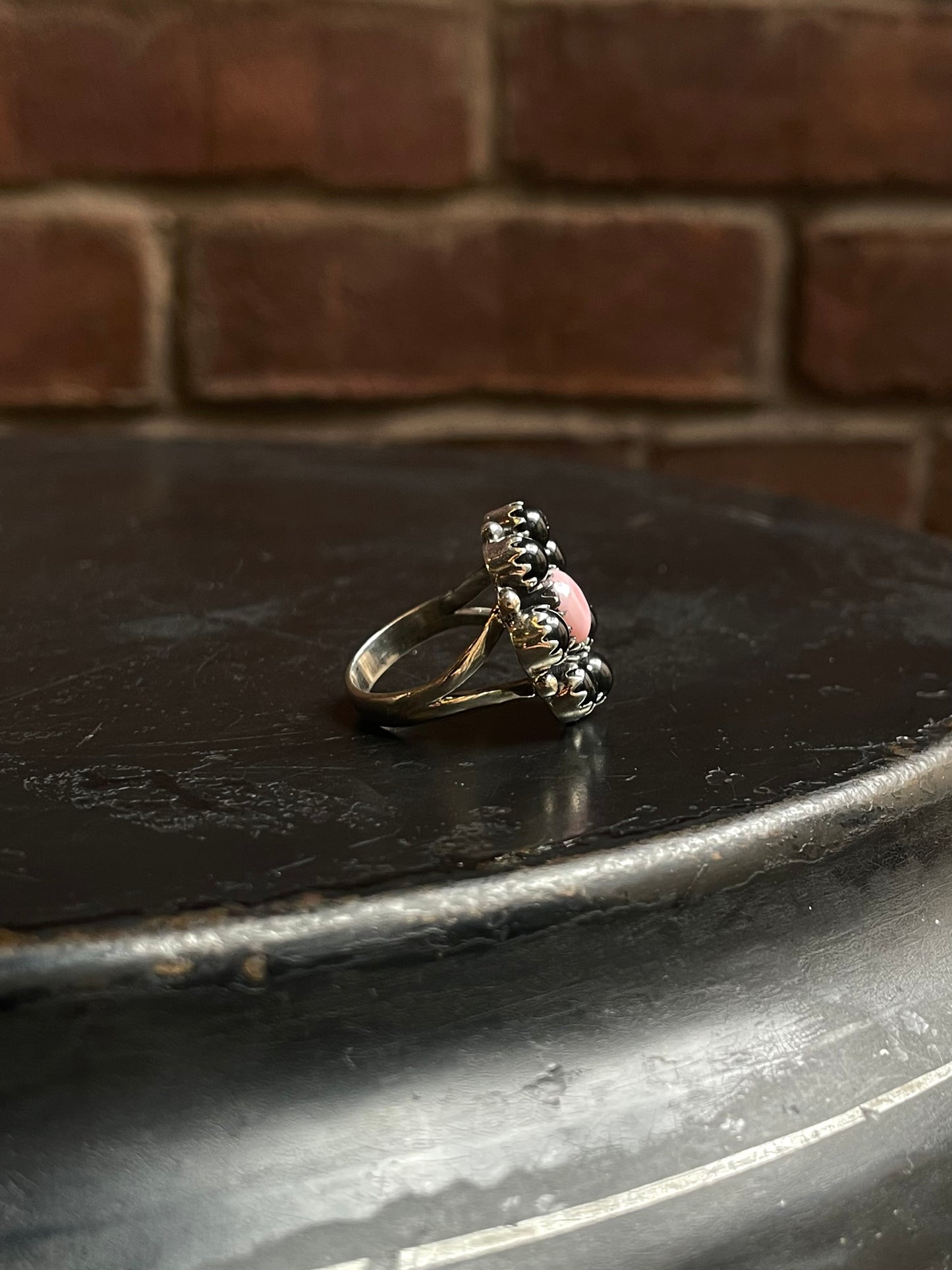 Pink Conch & Black Onyx Ring Size 8 | 925 Sterling Silver C916