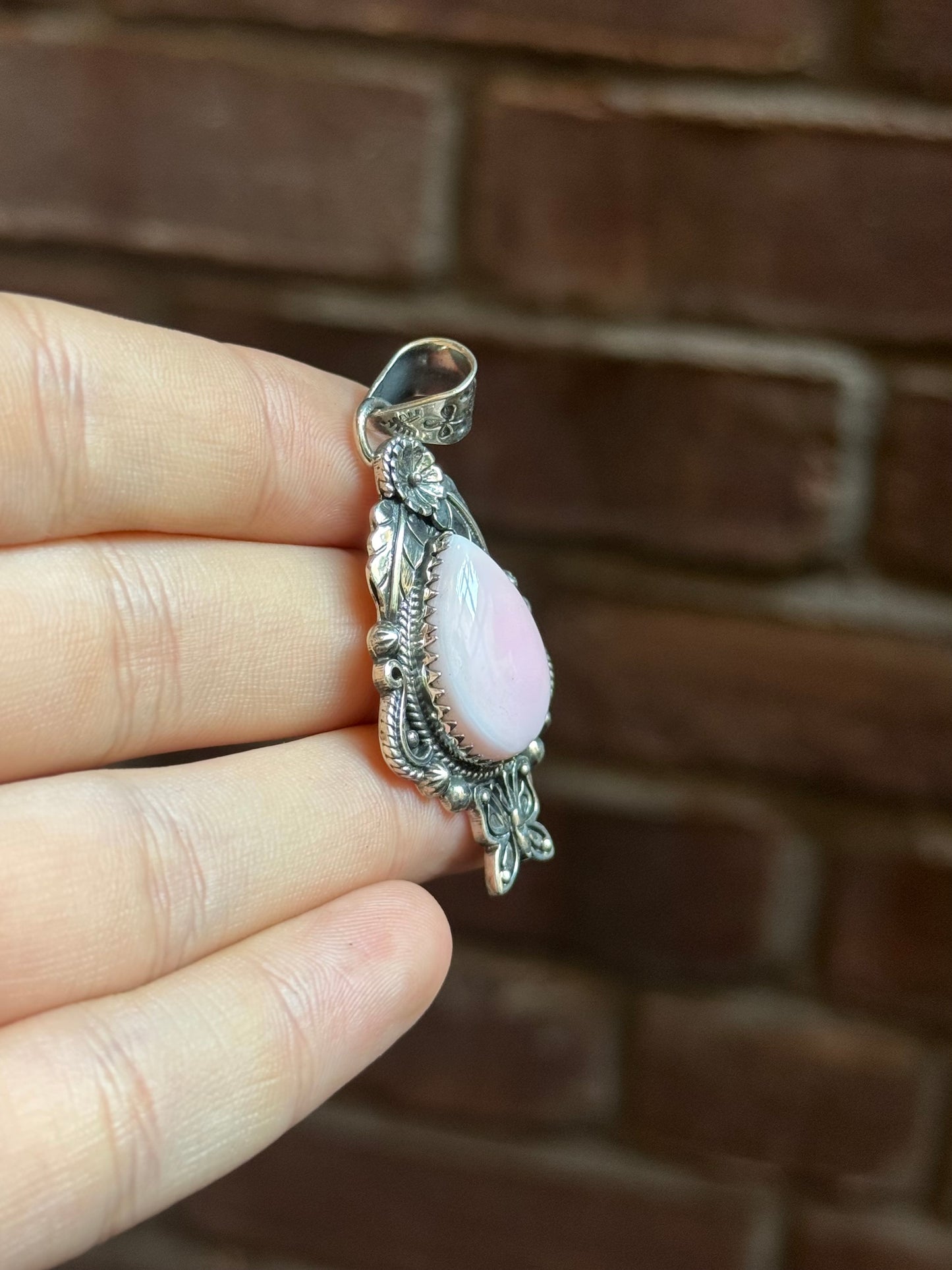Pink Conch Teardrop Pendant | Sterling Silver | A927