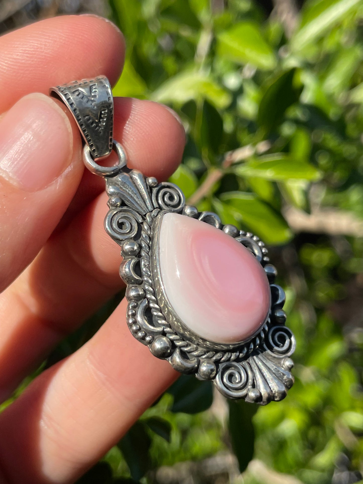 Pink Conch Teardrop Pendant | Sterling Silver 925 B704