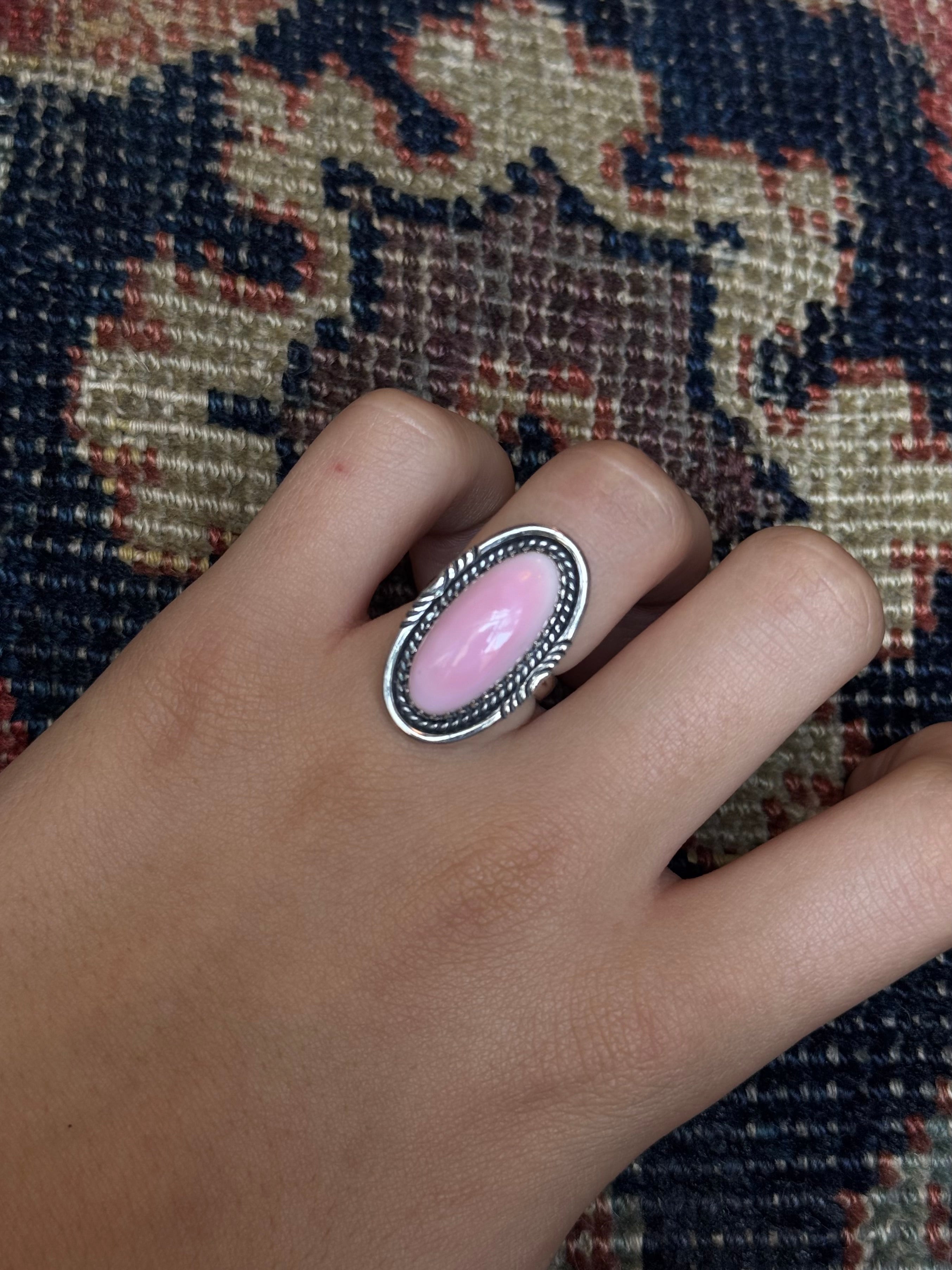 Pink Conch Oval Ring | 925 Sterling Silver | Size 6 C199
