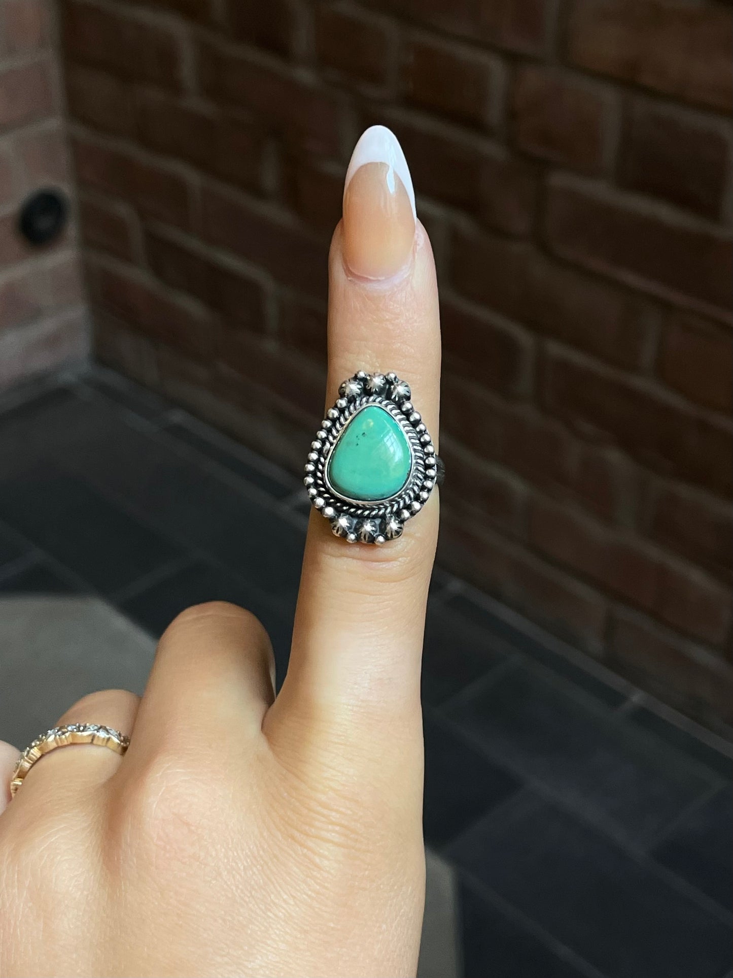 Kingman Turquoise Oval Ring | Sterling Silver | Size 7 | A326
