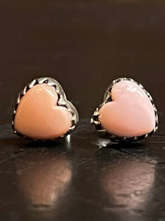 Pink Conch Heart Stud Earrings | 925 Sterling Silver G176