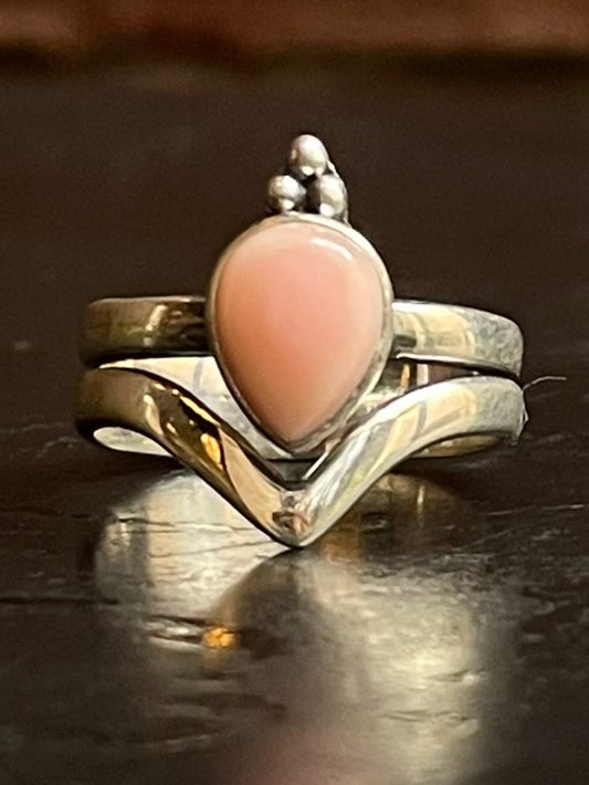 Pink Conch Tear Drop Ring Size 7 | 925 Sterling Silver G155