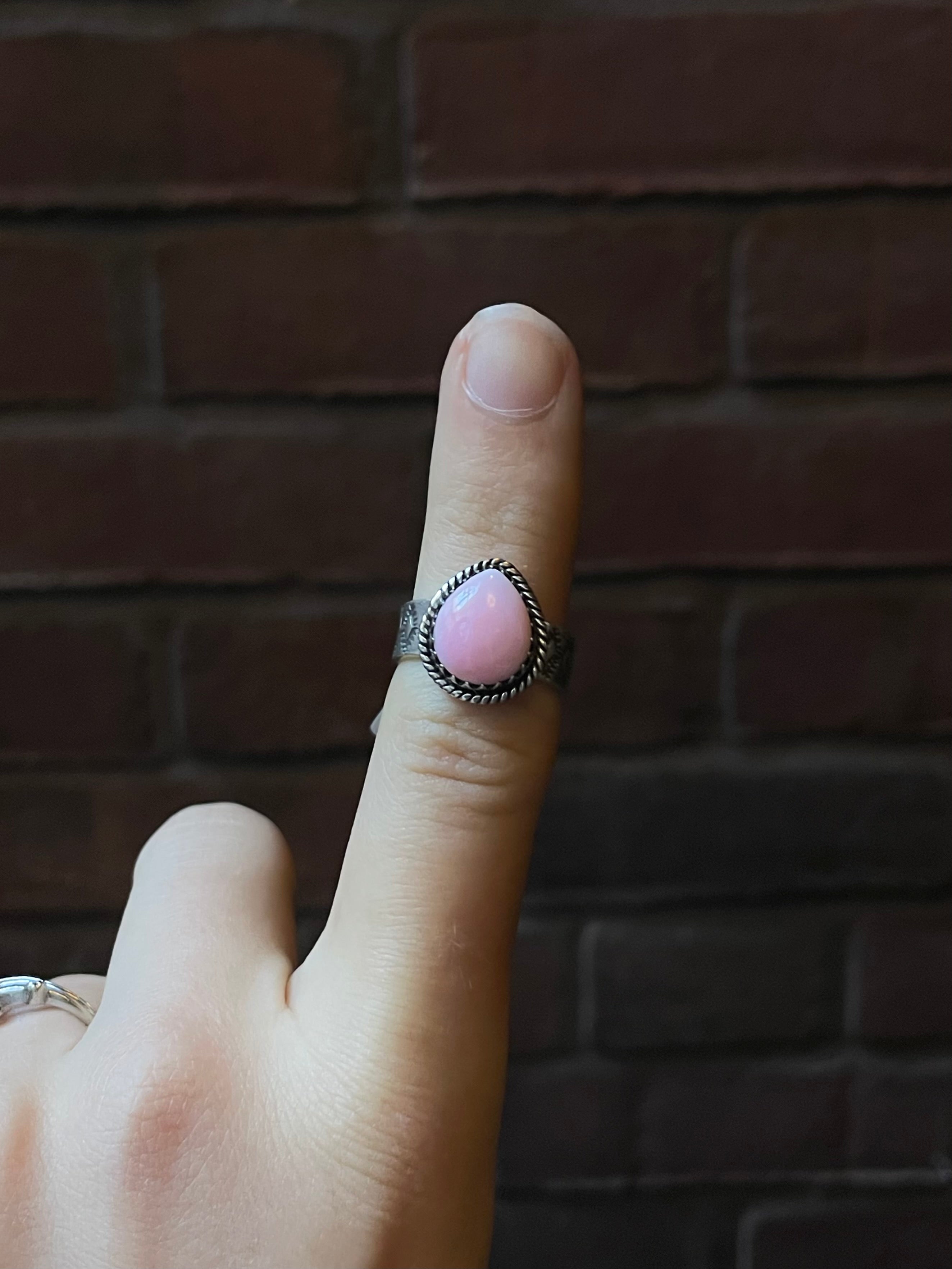 Pink Conch Teardrop Ring | Sterling Silver | Size 6.5 | A749