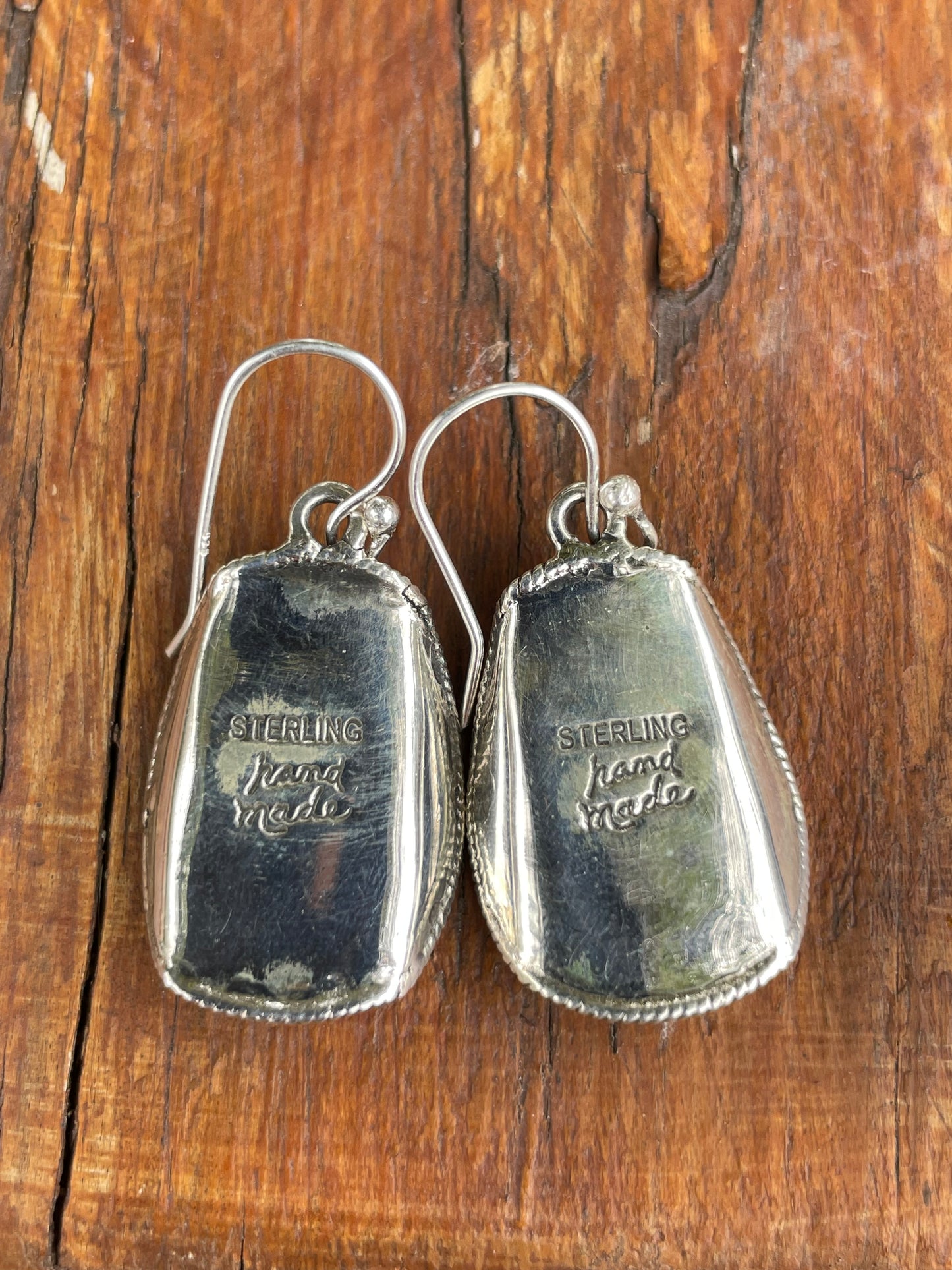 Spiny Oyster Cowboy Hat Dangle Earrings | Sterling Silver B954