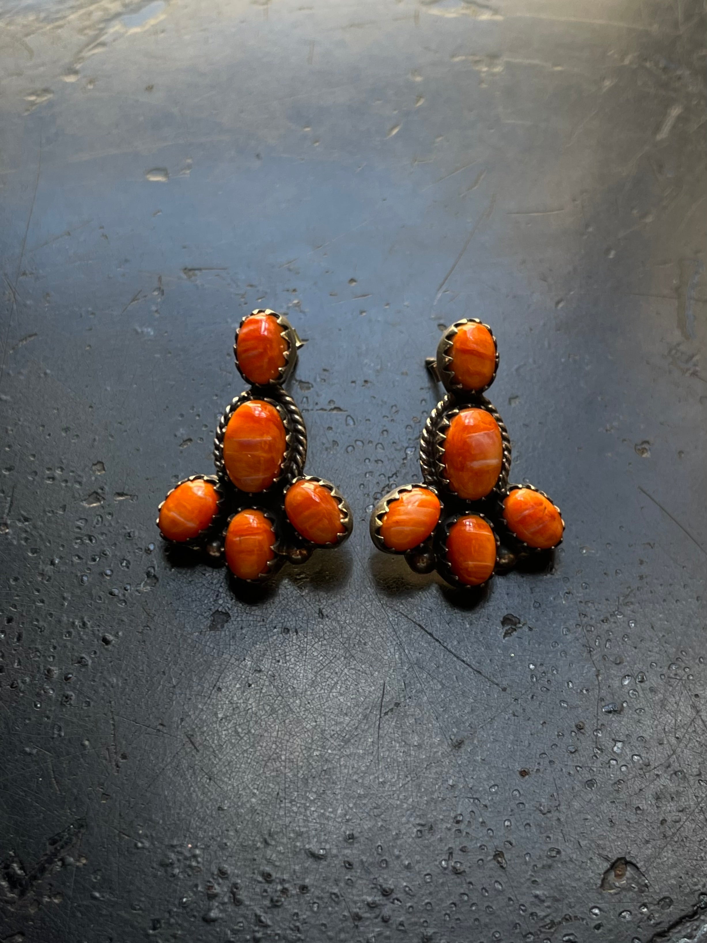 Spiny Oyster Cluster Stud Earrings | 925 Sterling Silver G654