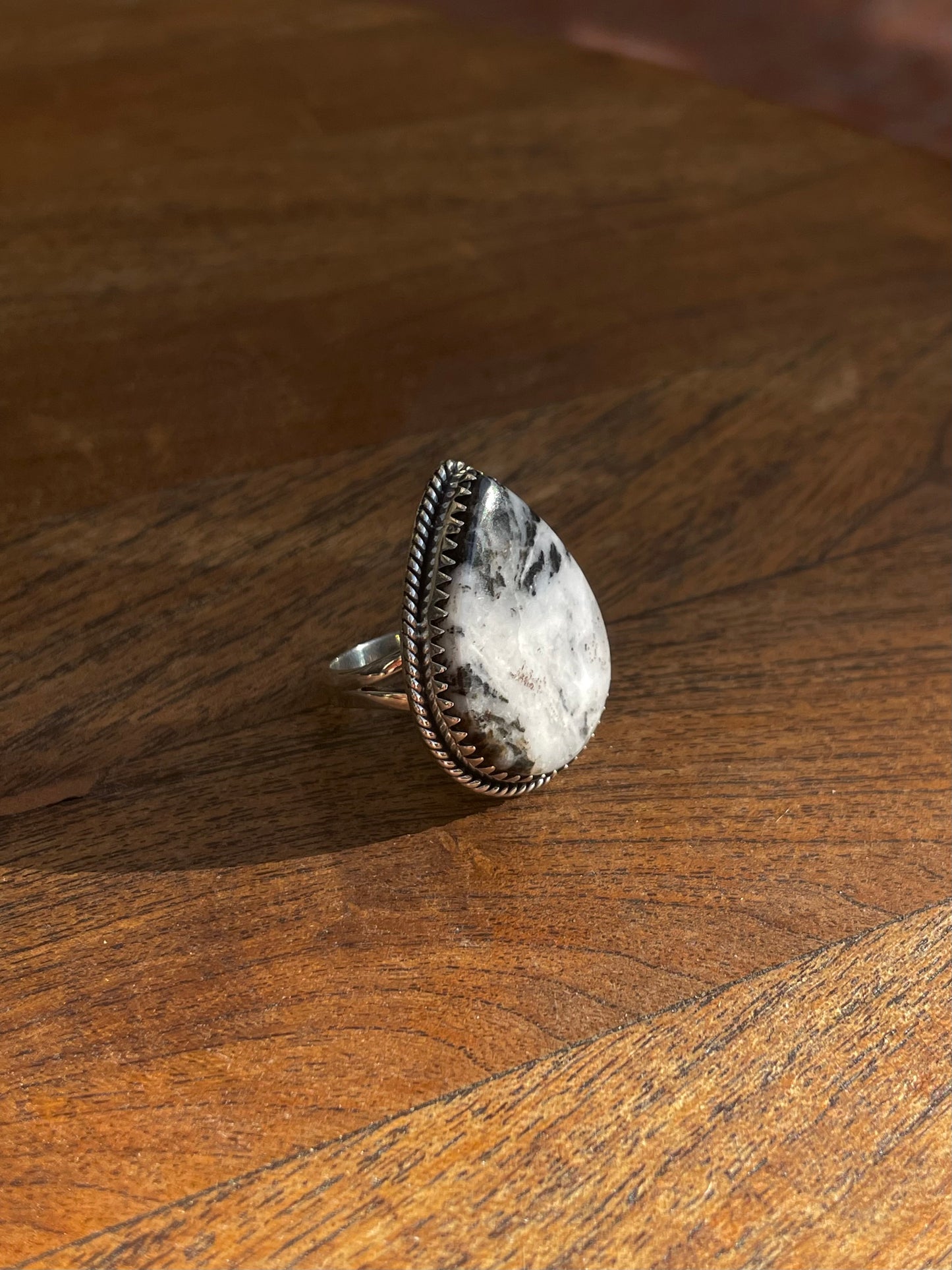 White Buffalo Ring | Sterling Silver 925 | Size 8 C802