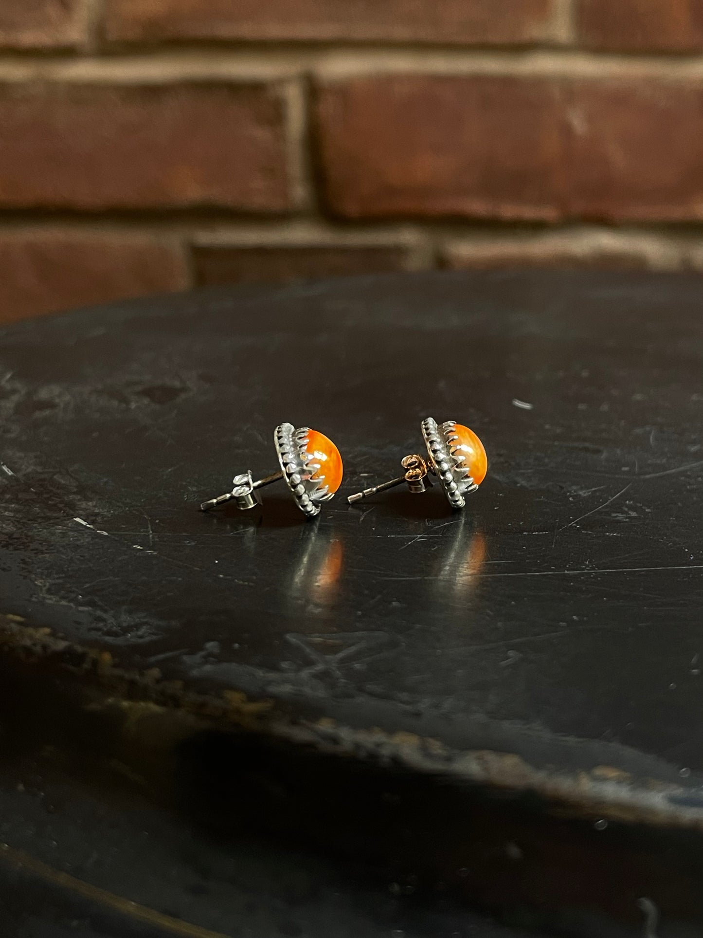 Spiny Oyster Stud Earrings | 925 Sterling Silver E806