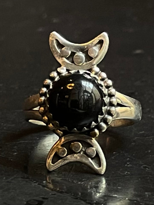 Black Onyx Ring | Sterling Silver | Size 7.75 G326