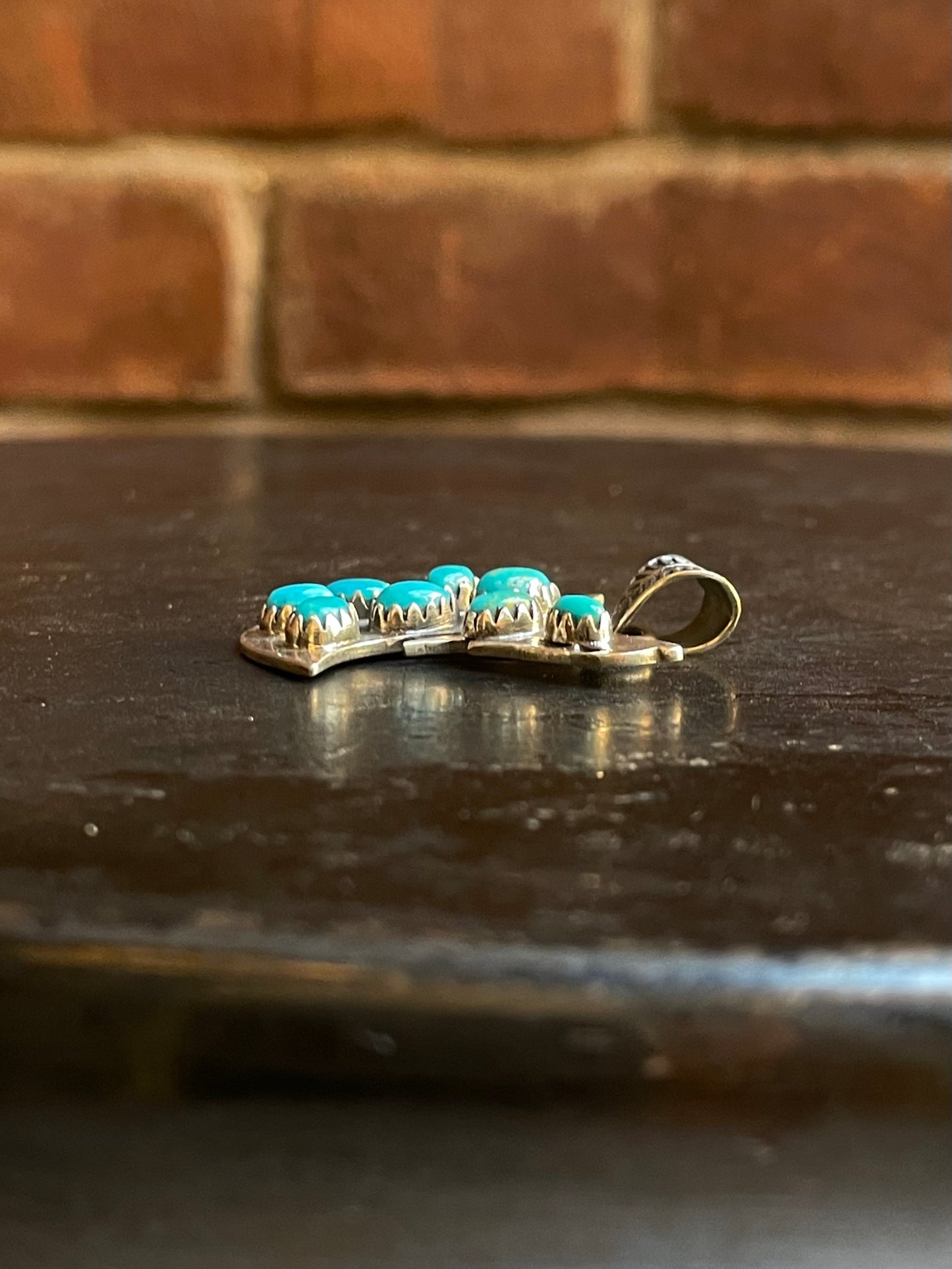 Kingman Turquoise Wolf Head Pendant | Sterling Silver G468
