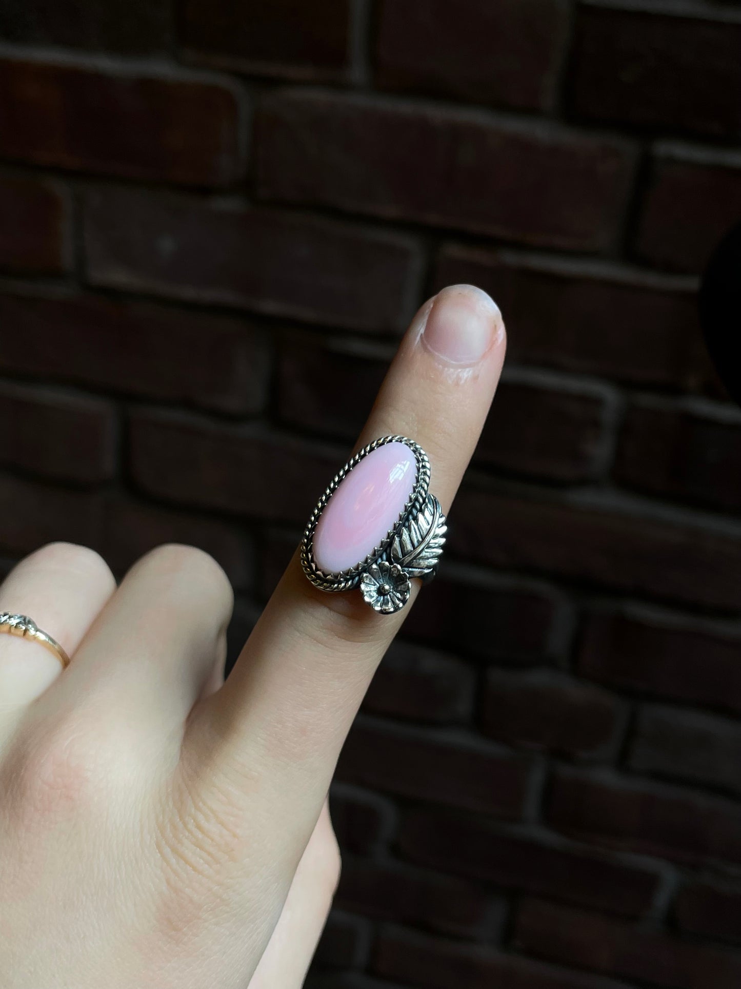 Pink Conch Oval Ring Size 9 | 925 Sterling Silver C938