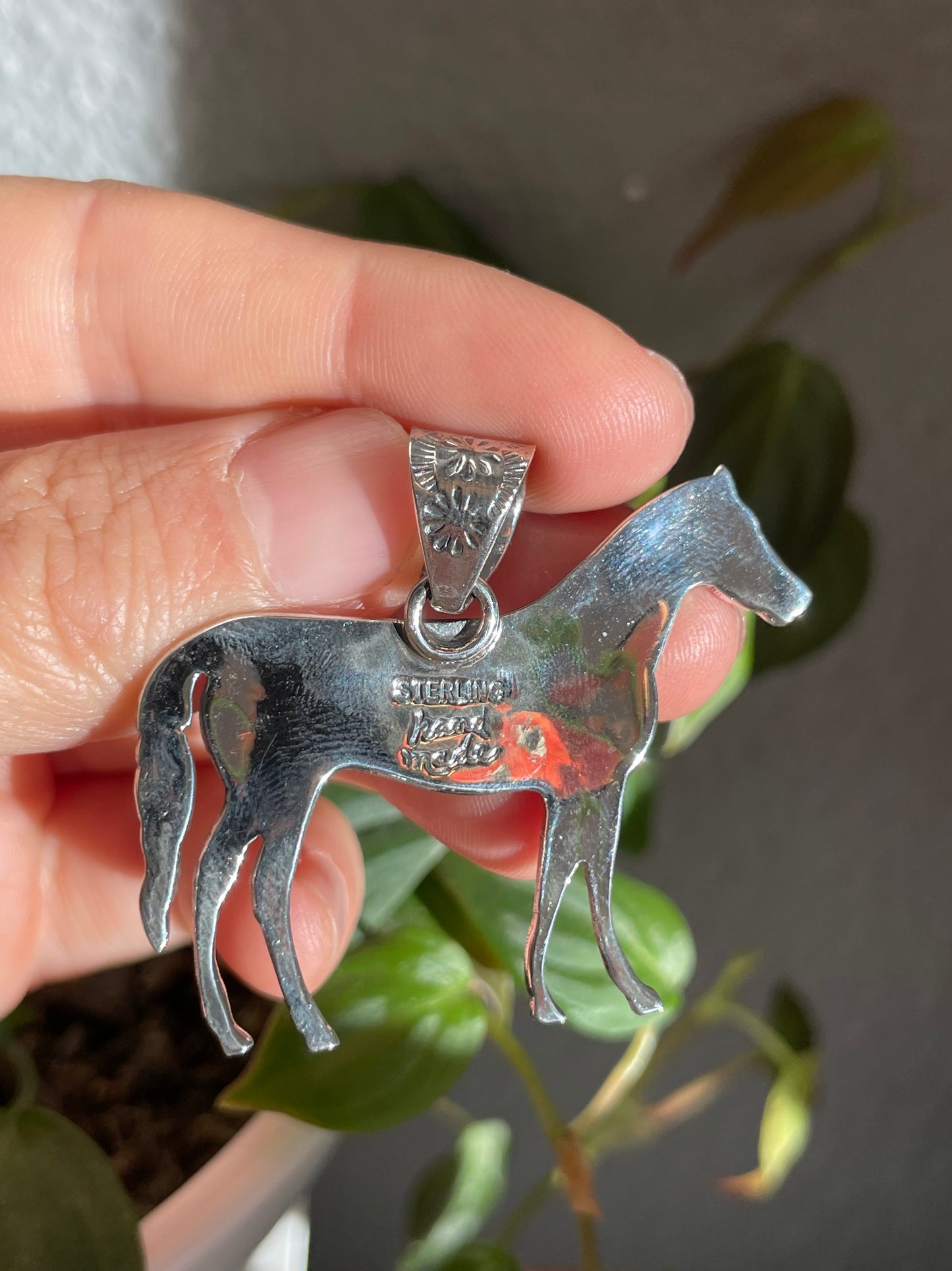 Spiny Oyster Horse Pendant | Sterling Silver 925 B827