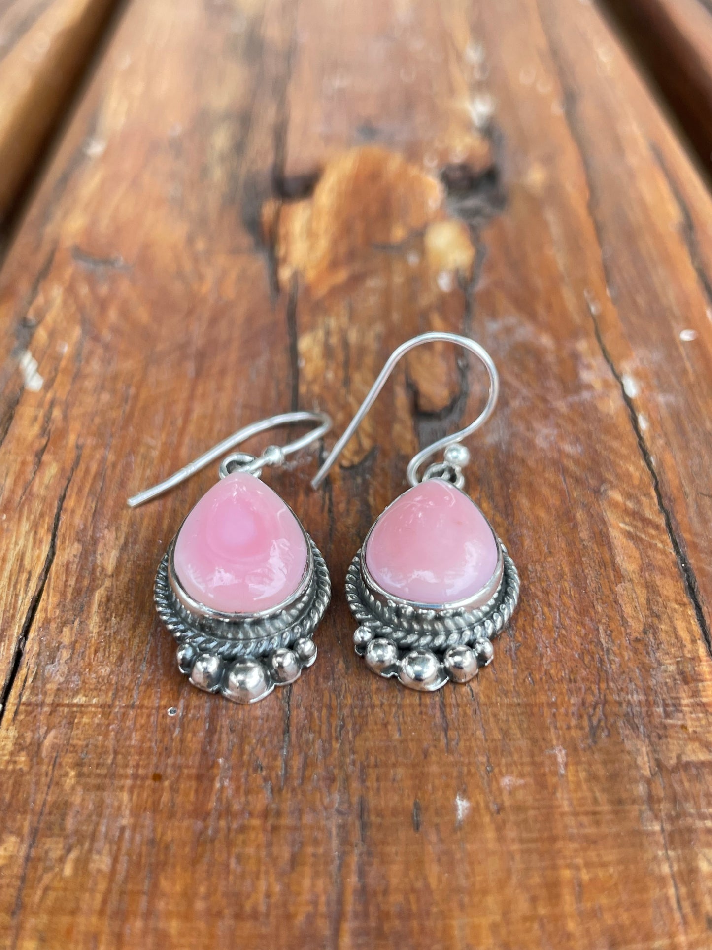 Pink Conch Tear Drop Dangle Earrings | 925 Sterling Silver B953