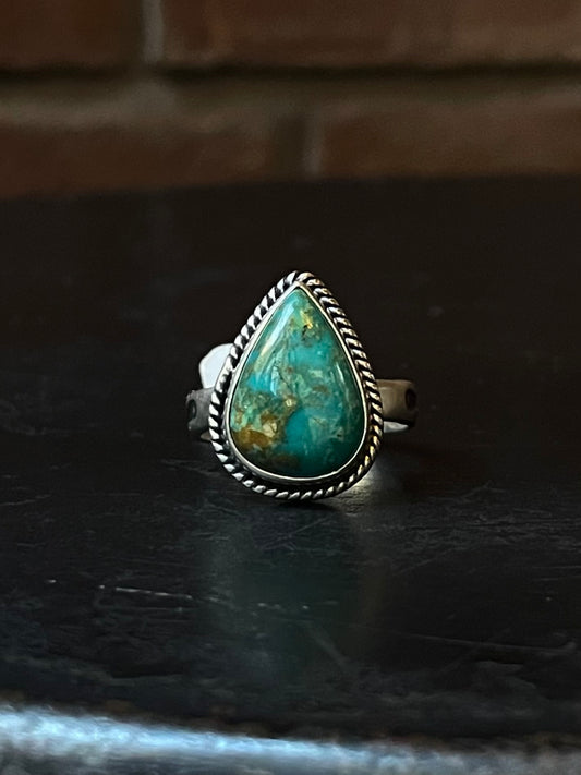 Kingman Turquoise Oval Ring | Sterling Silver | Size 8 | A452