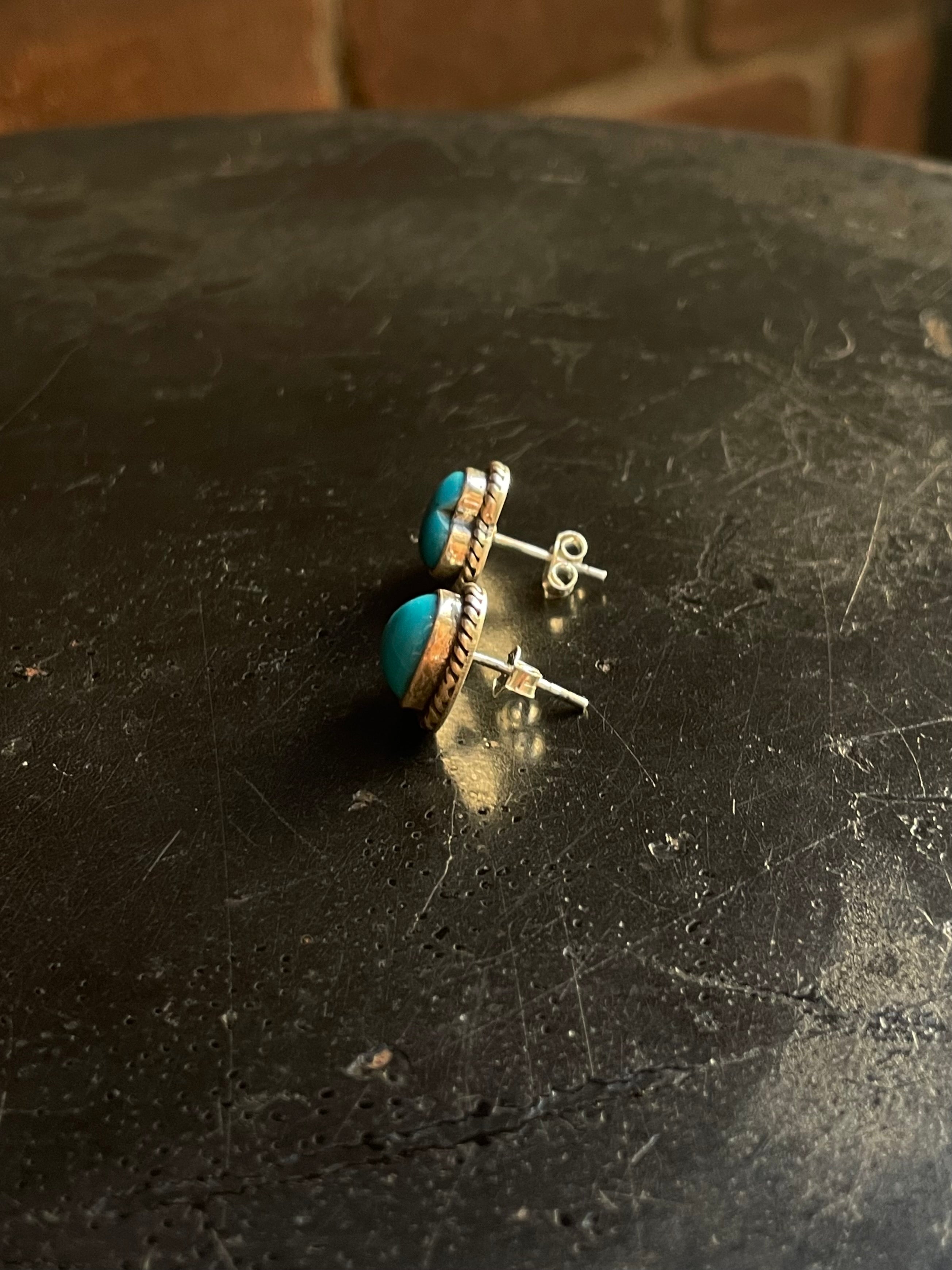 Kingman Turquoise Heart Stud Earrings | 925 Sterling Silver G665