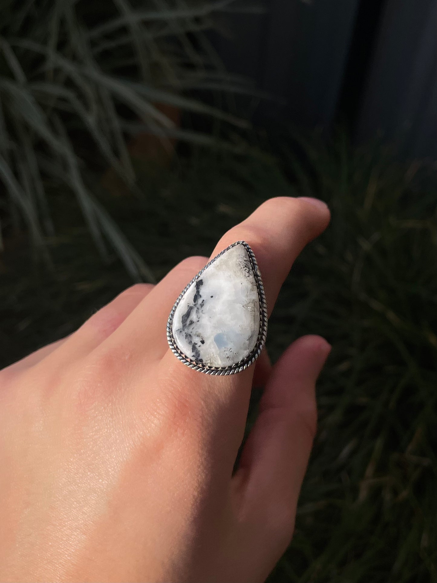 White Buffalo Ring | Sterling Silver 925 | Size 9 C804