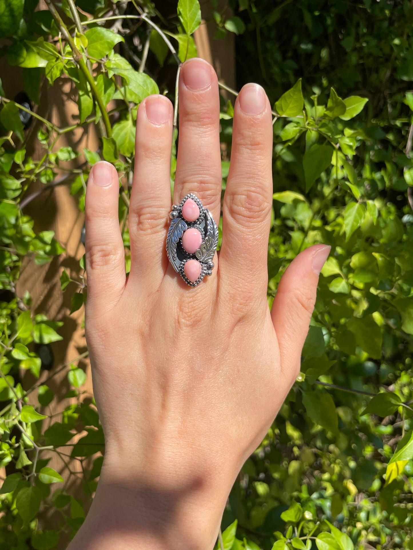 Pink Conch Triple Stone Leaf Ring | 925 Sterling Silver | Size 7 B287