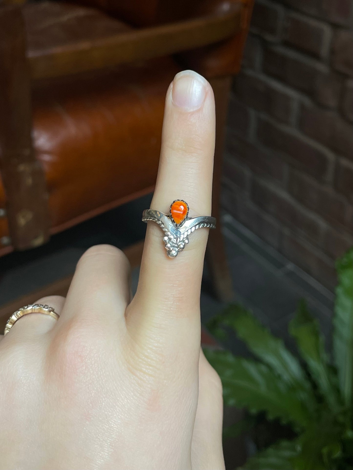 Spiny Oyster Tiara Ring | Sterling Silver | Size 9 | A731