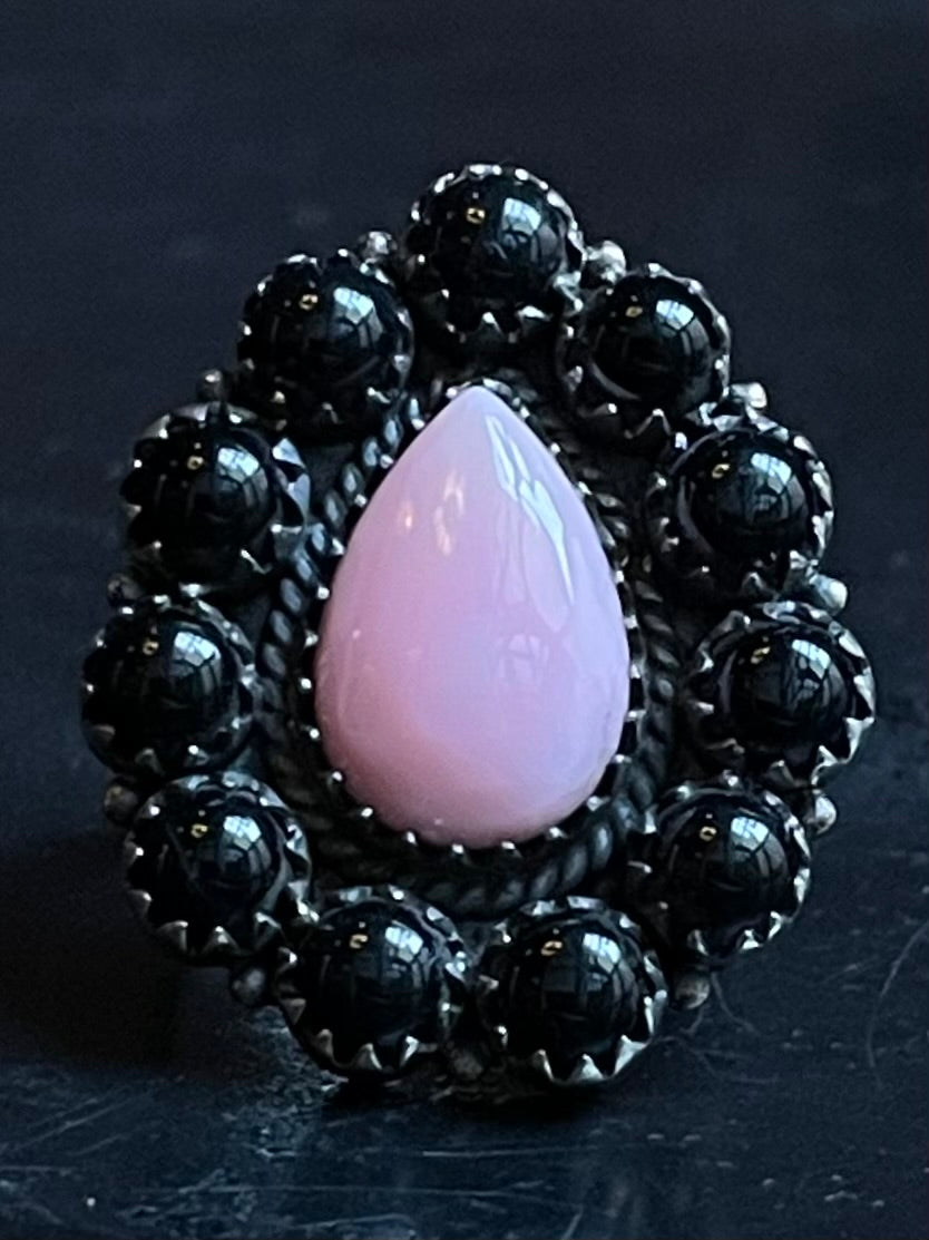 Pink Conch & Black Onyx Cluster Ring | Sterling Silver | Size 8 G341