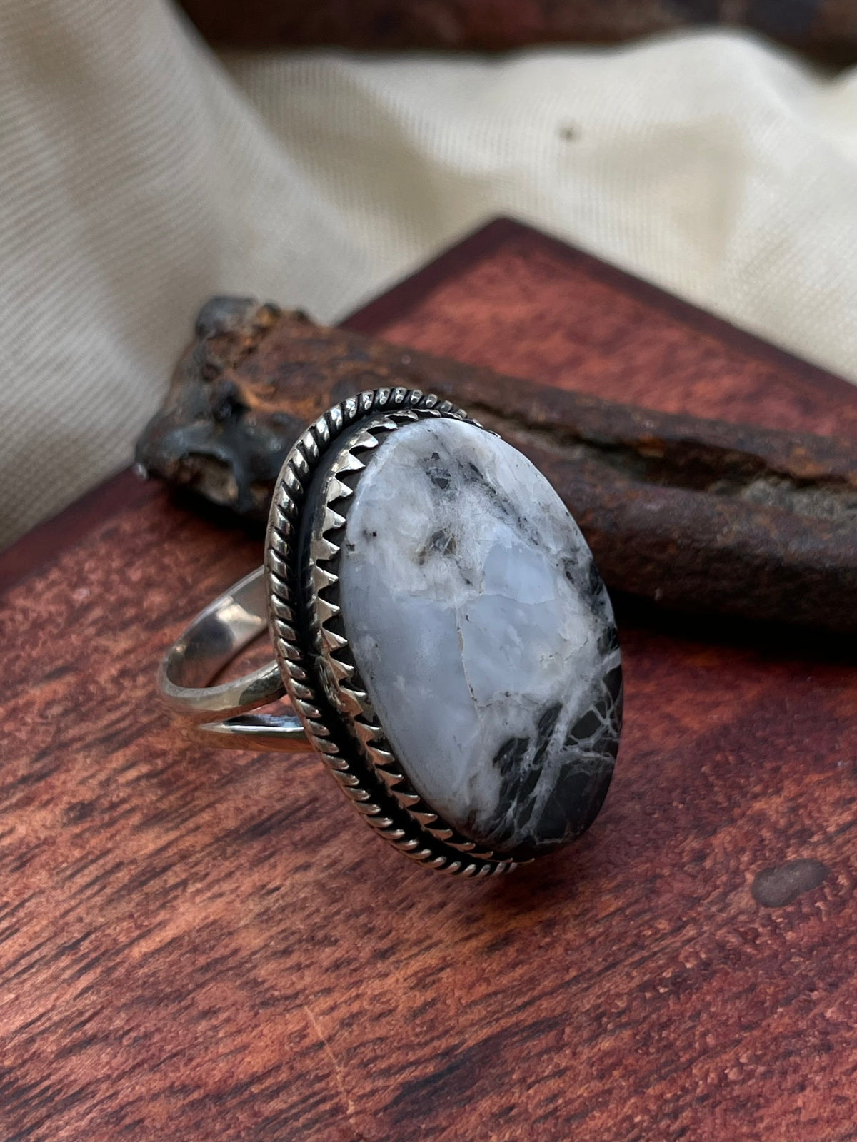 White Buffalo Ring Size 10 | 925 Sterling Silver C427
